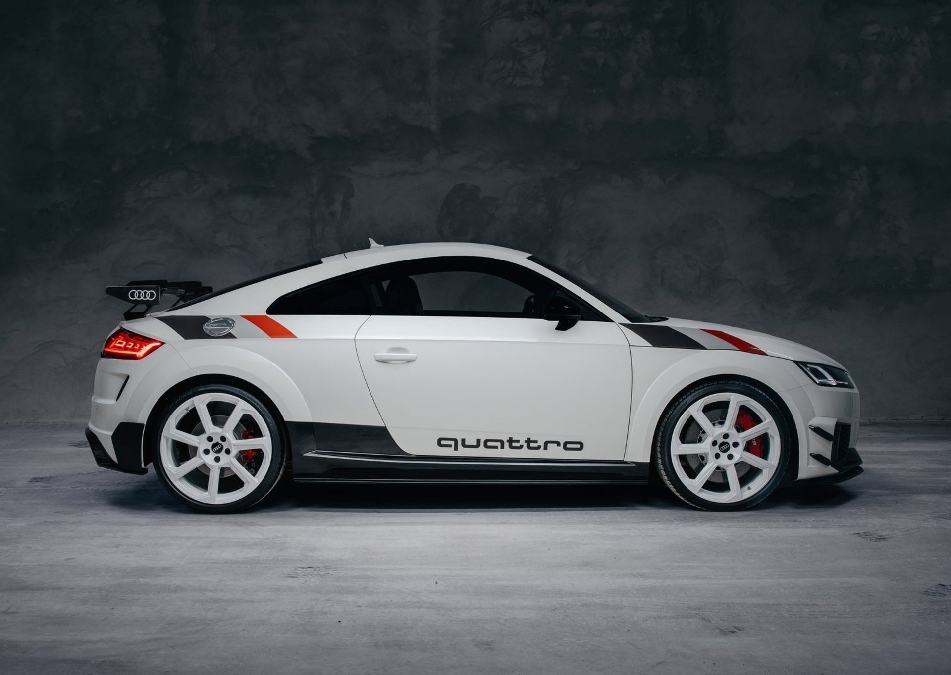 Audi TT RS 40 years of quattro آئودی تی تی نسخه ویژه