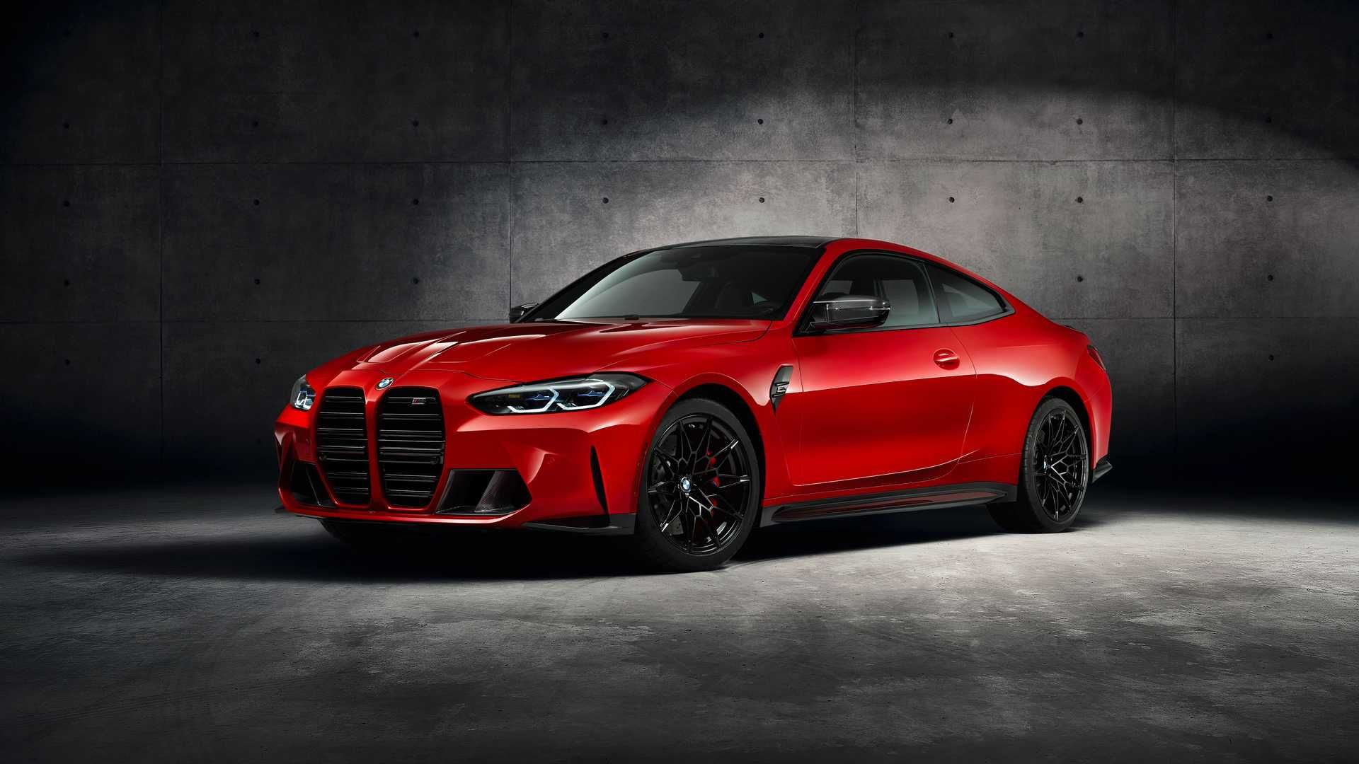 نمای جلو کوپه بی ام و ام 4 کامپتیشن / 2021 BMW M4 Competition قرمز رنگ