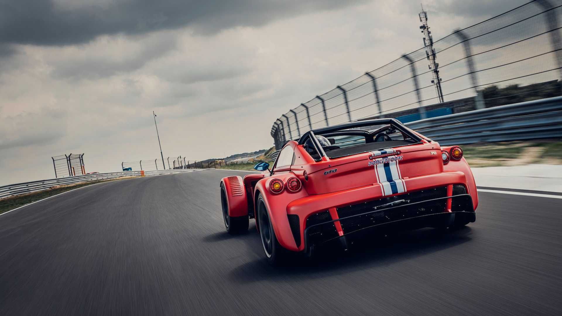 Donkervoort D8  دانکرورت