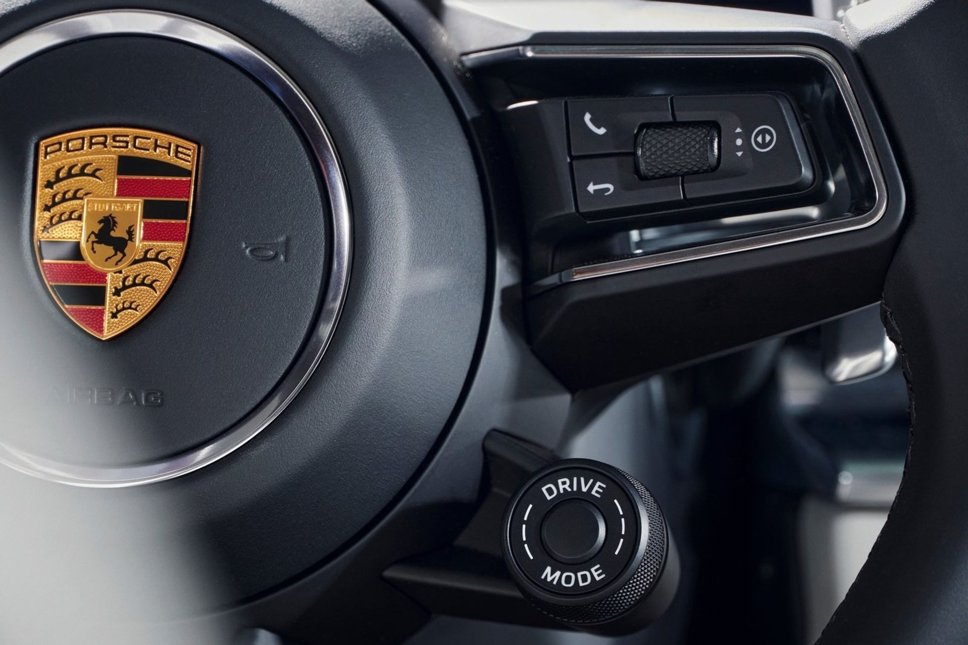 Porsche Panamera Turbo S E-Hybrid پورشه پانامرا پلاگین هیبرید