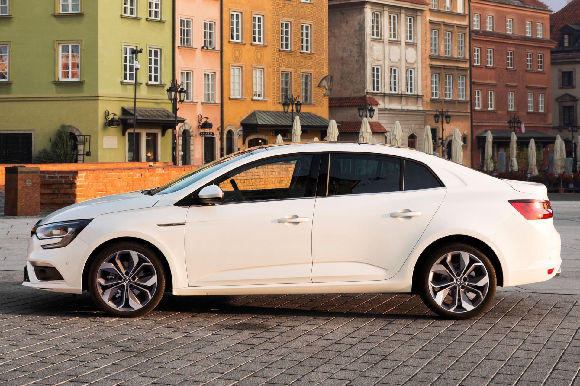 Renault Megane Sedan مگان صندوق دار  2016