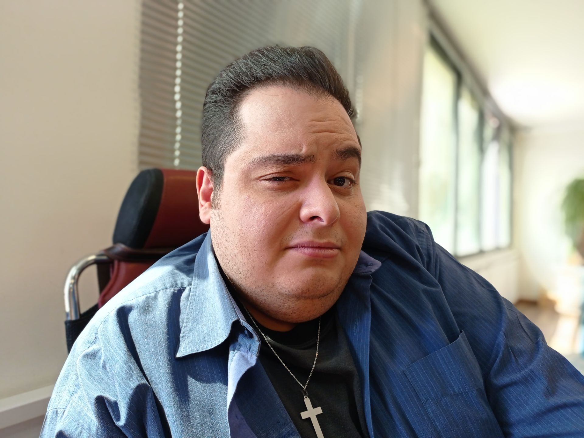 نمونه عکس پرتره ردمی نوت ۹ - فرهنگ حشتمی