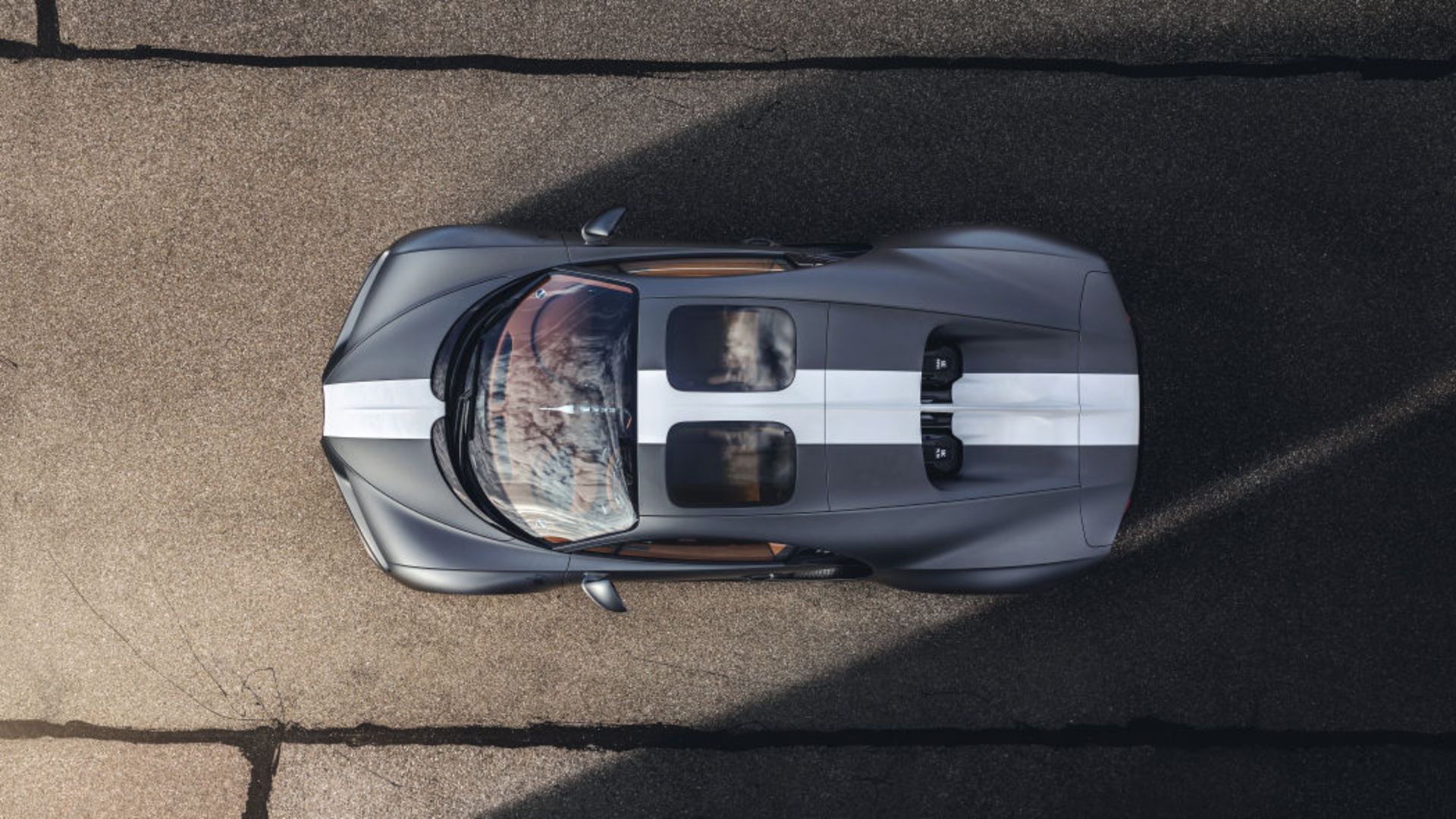 Bugatti Chiron Sport Les Legendes du Ciel  بوگاتی شیرون افسانه بهشت