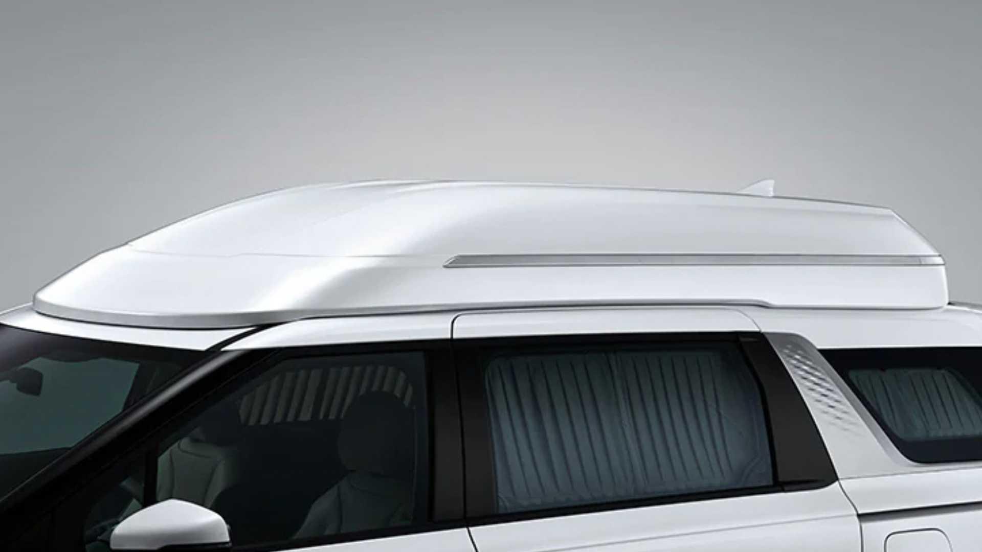 نمای سقف مینی ون کیا کارنیوال 2021 / 2021 Kia Carnival سفید رنگ