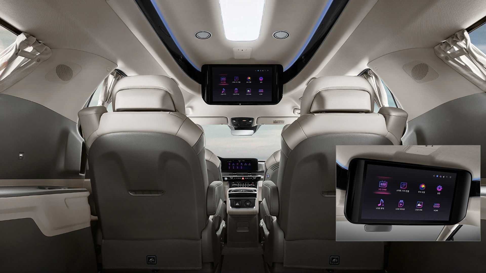 نمای کابین و سیستم سرگرمی مینی ون کیا کارنیوال 2021 / 2021 Kia Carnival