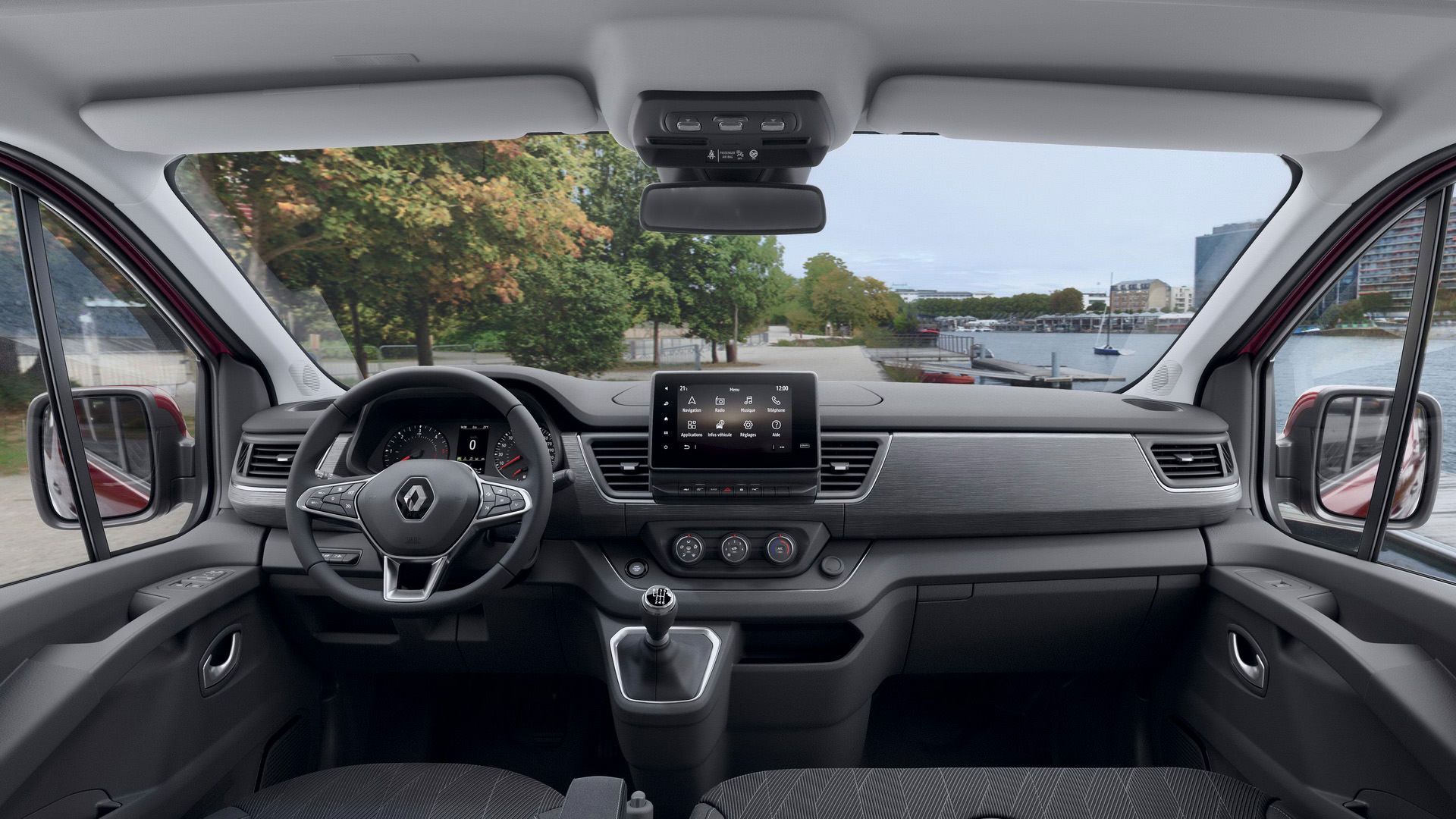 نمای سیستم سرگرمی ون رنو ترافیک / renault trafic 