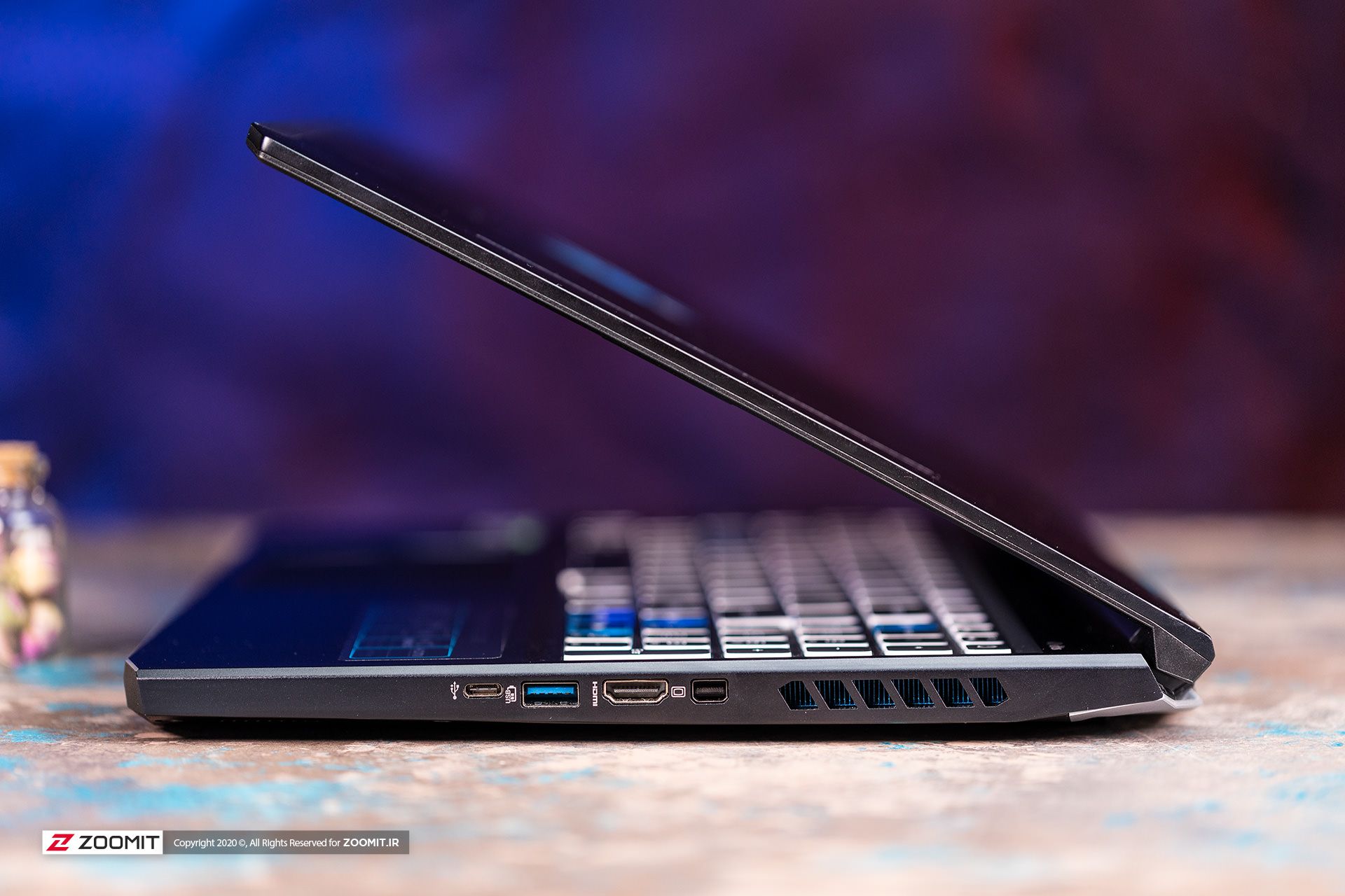 پورت های لپ تاپ ایسر هلیوس ۳۰۰