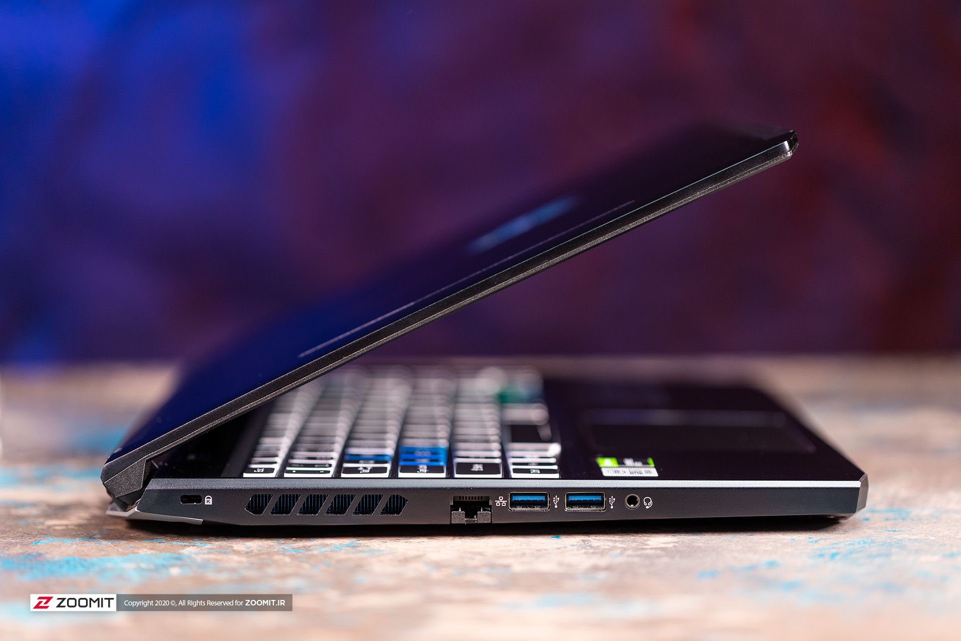 پورت های لپ تاپ ایسر هلیوس ۳۰۰