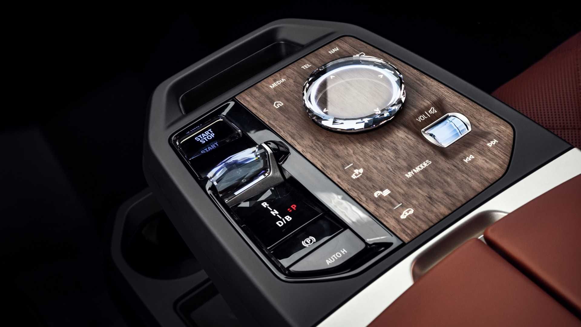 BMW iX شاسی بلند برقی بی ام و آی ایکس فضای داخلی