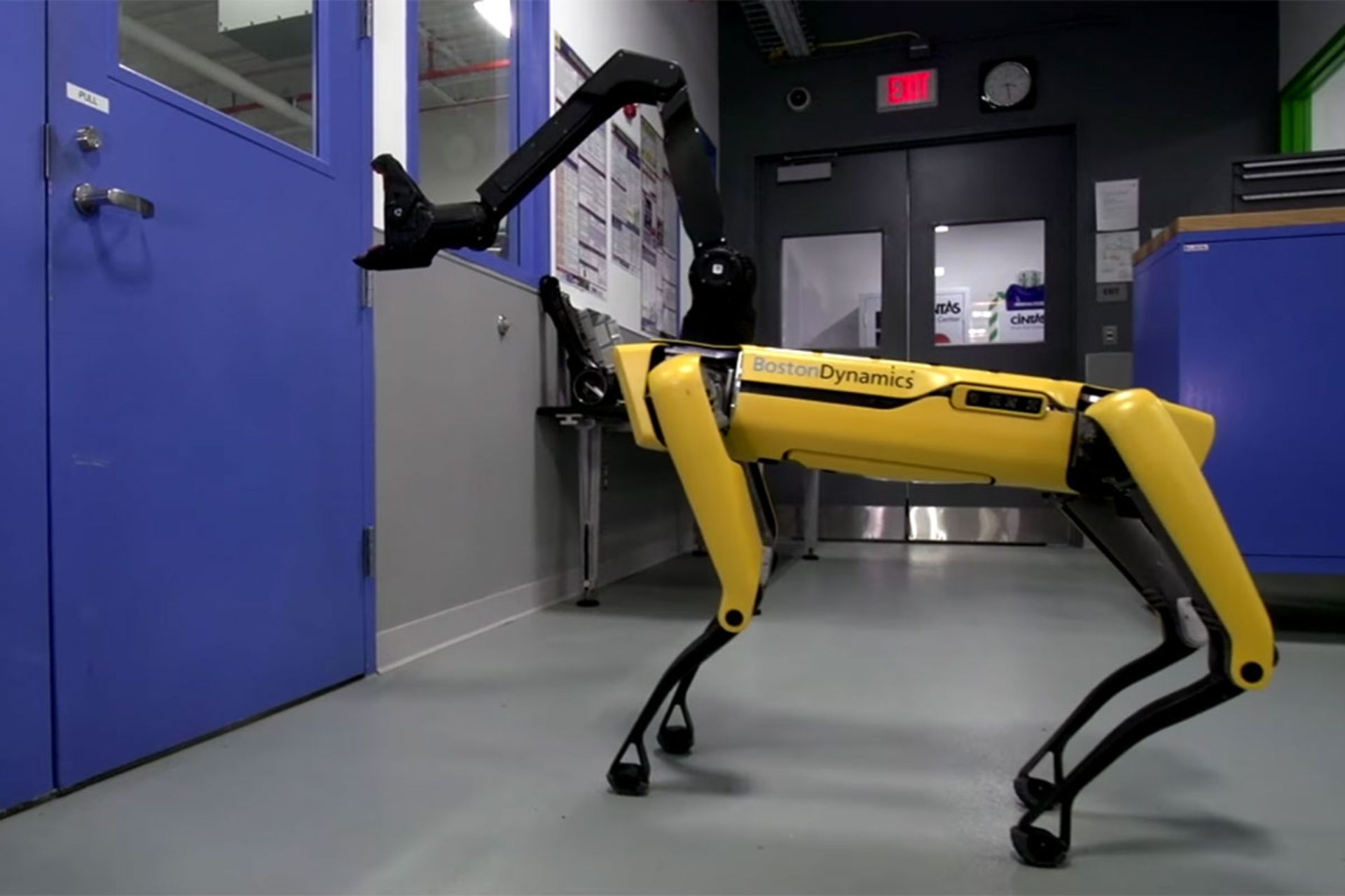 مرجع متخصصين ايران سگ رباتيك بوستون ديناميكس
