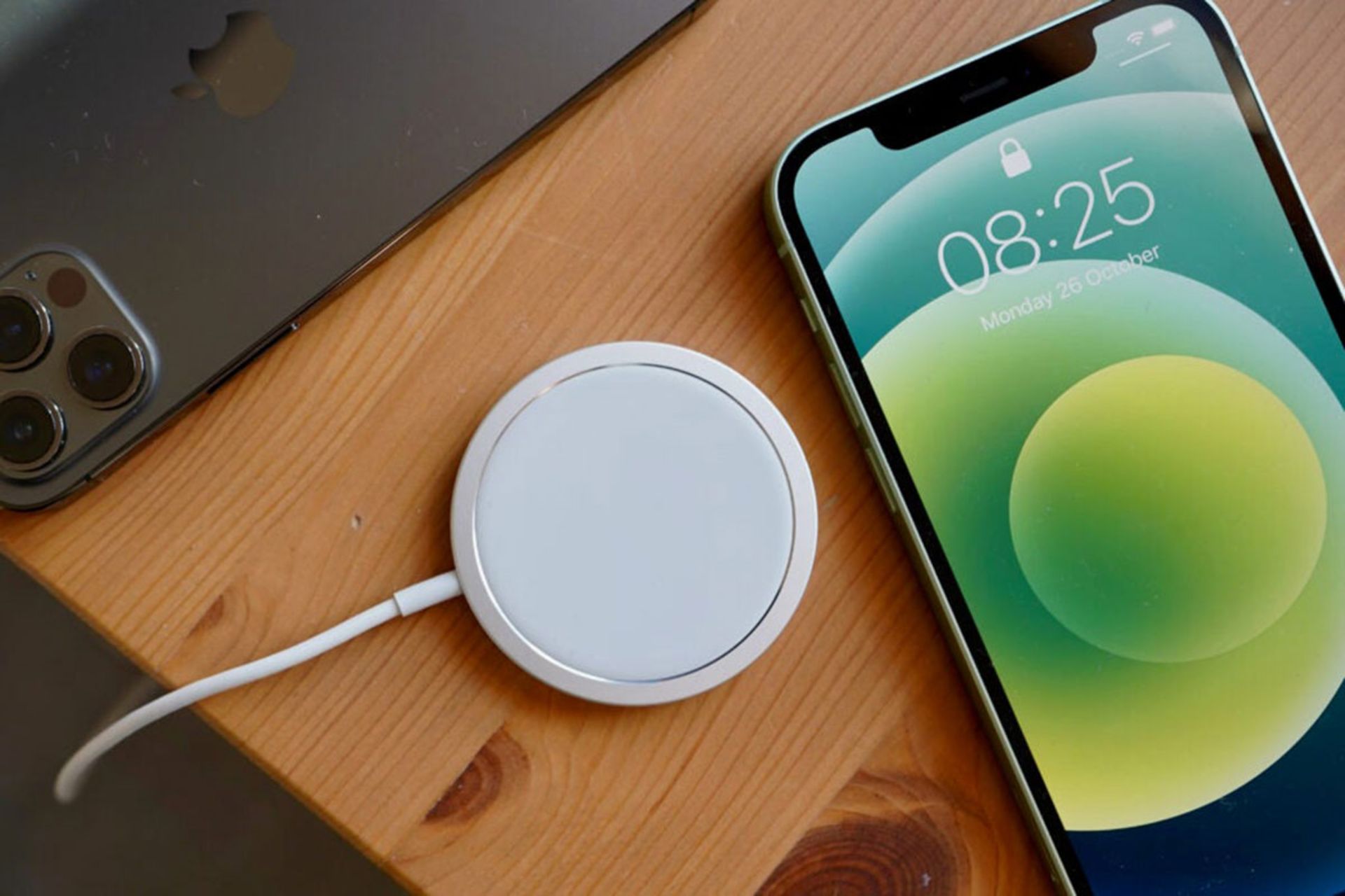 گوشی آیفون ۱۲