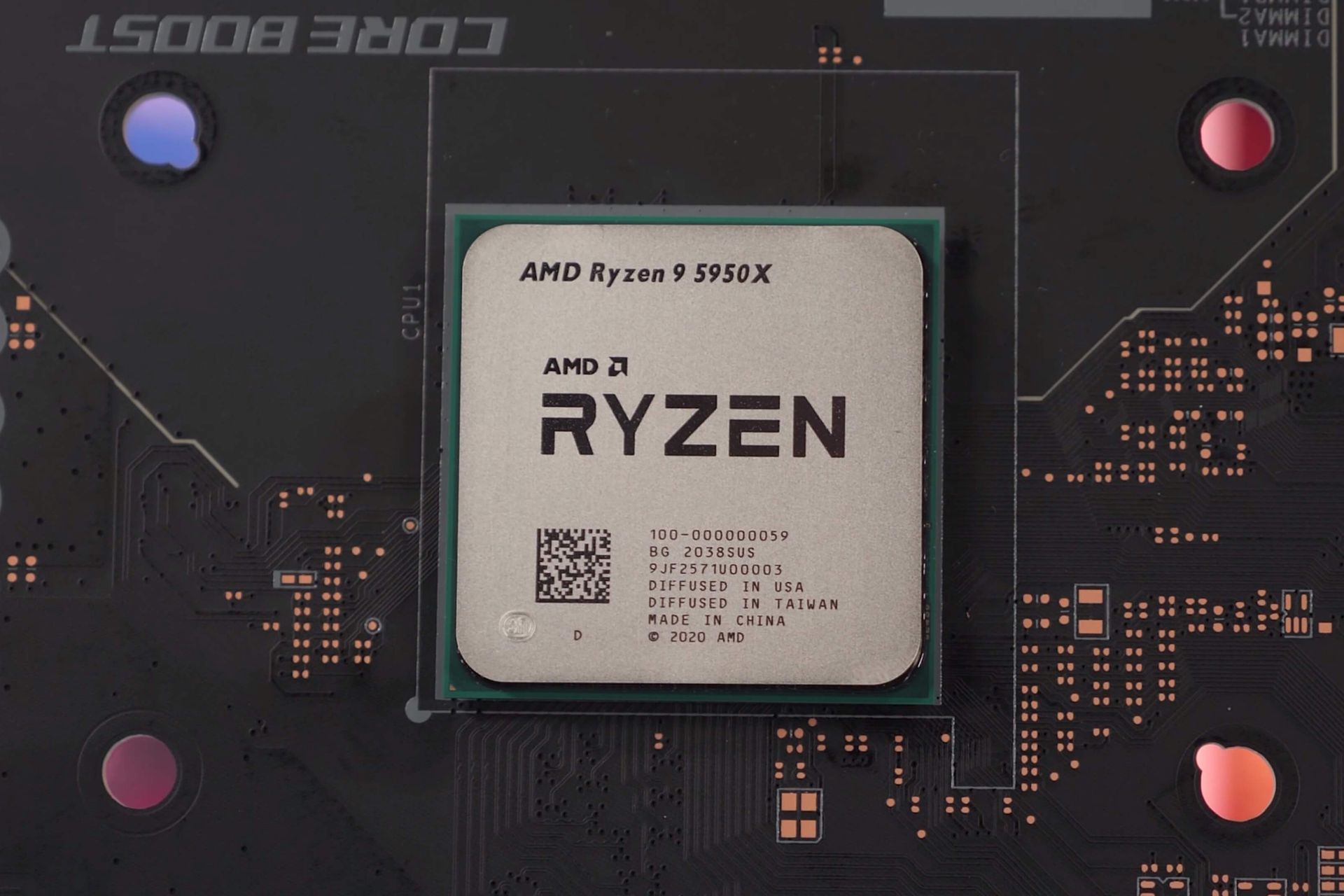 نمای جلو پردازنده ای ام دی رایزن ۵۰۰۰ / AMD Ryzen 5950X