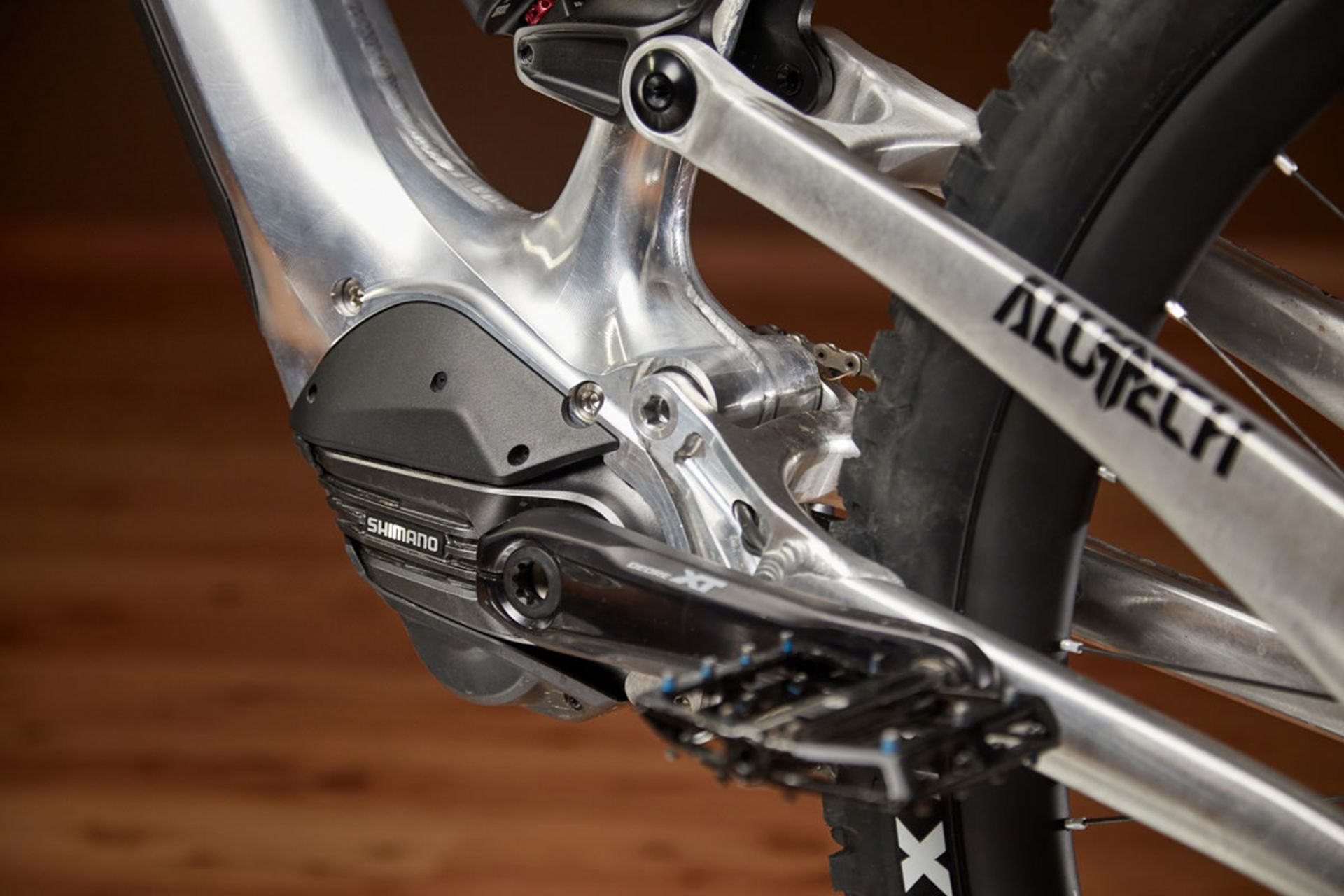 موتور الکتریکی دوچرخه کوهستان برقی آلوتک / Alutech CNC eFanes electric enduro mountain bike