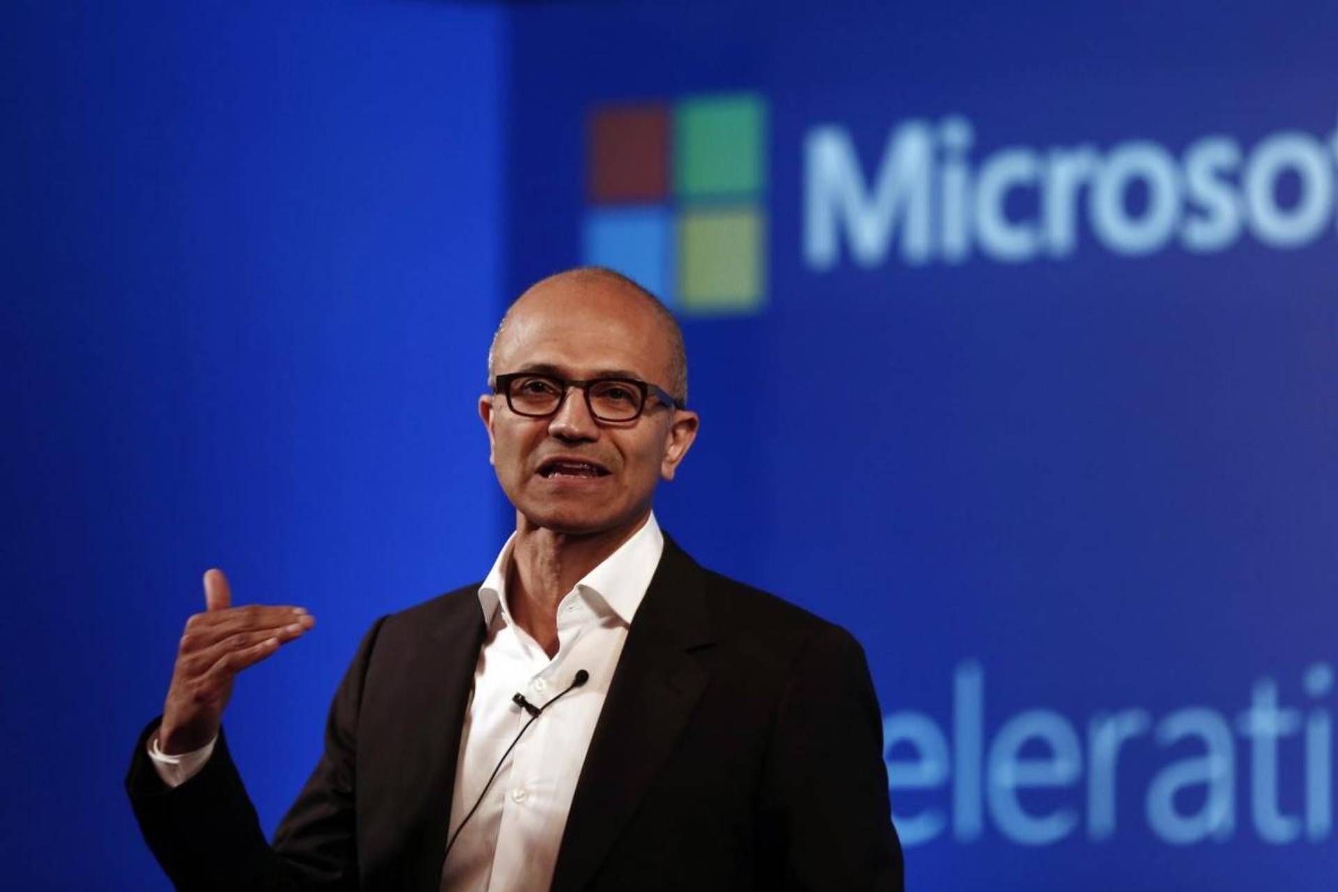 ساتیا نادلا