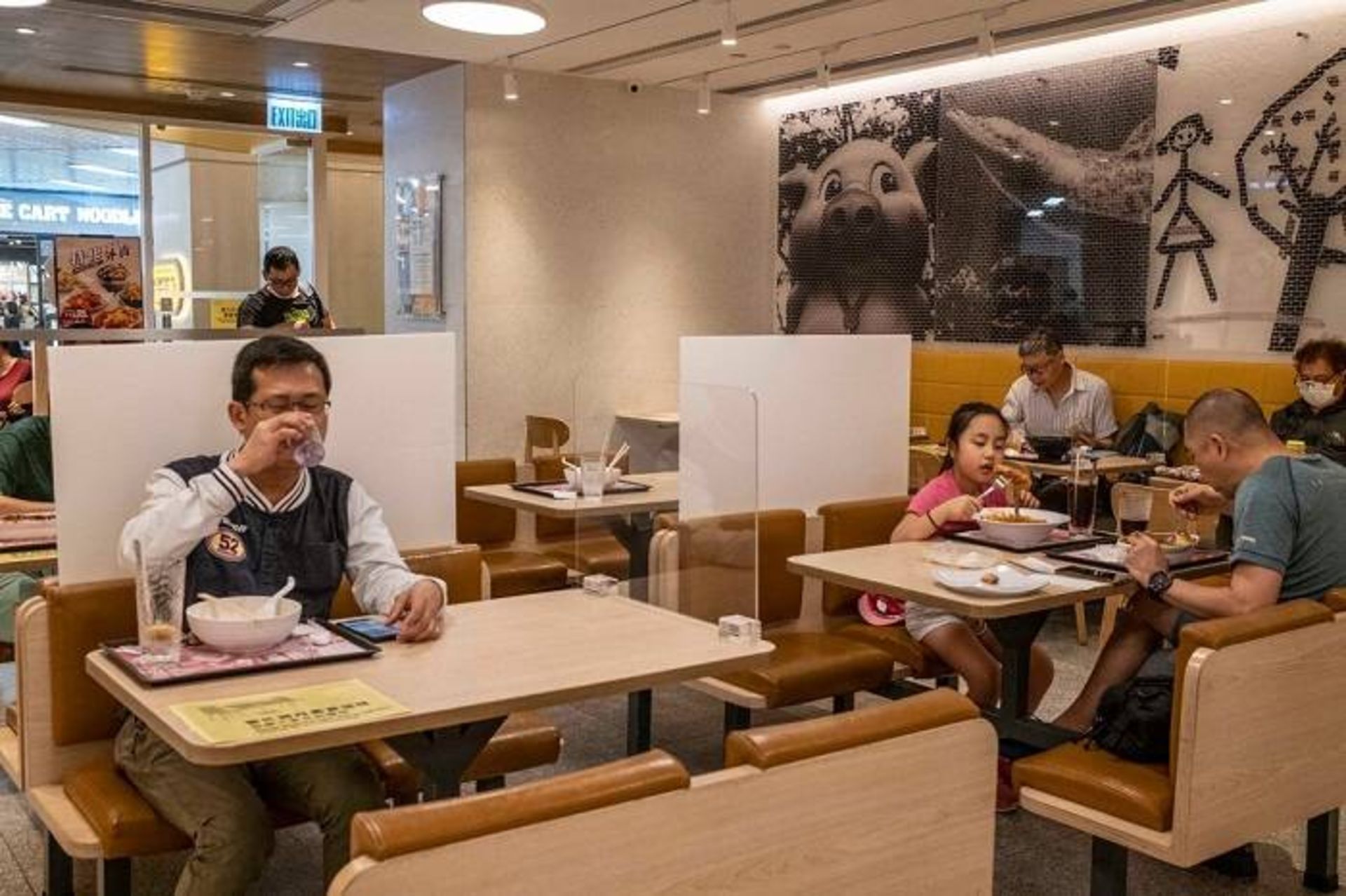 رستورانی در هنگ کنگ / restaurant in Hong Kong