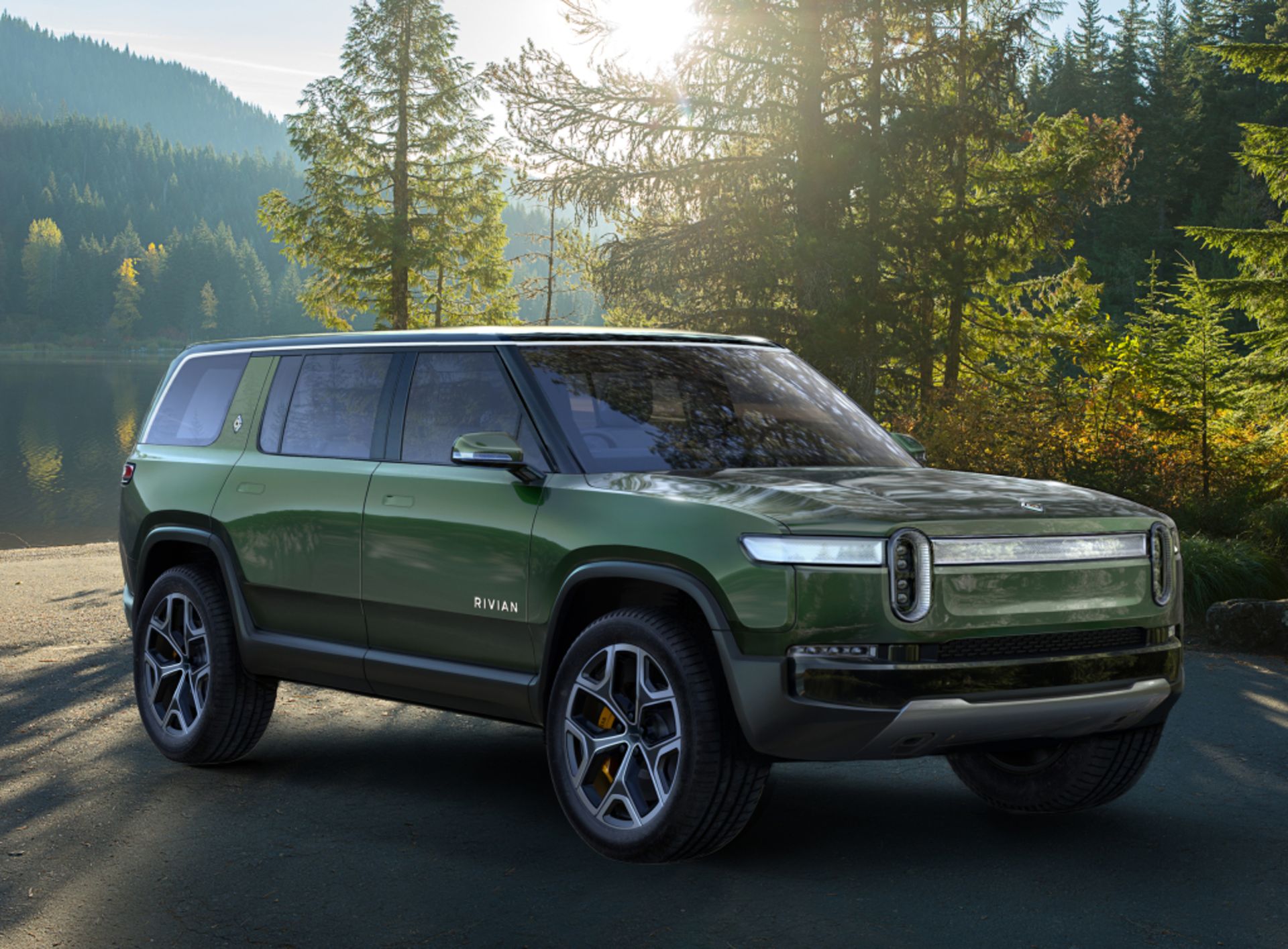 Rivian R1S شاسی بلند ریوین 