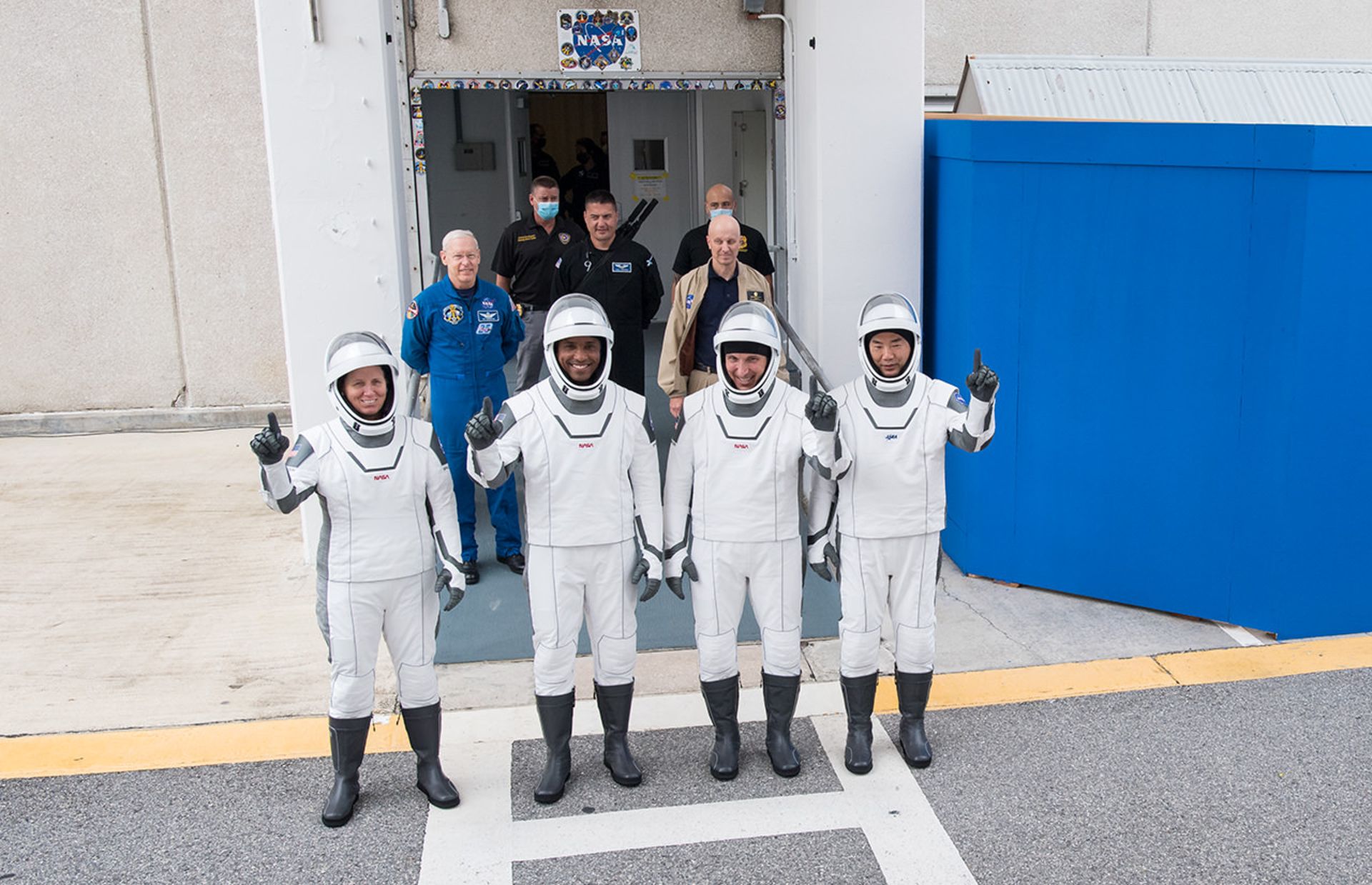 مرجع متخصصين ايران فضانوردان عضو خدمه ماموريت Crew-1