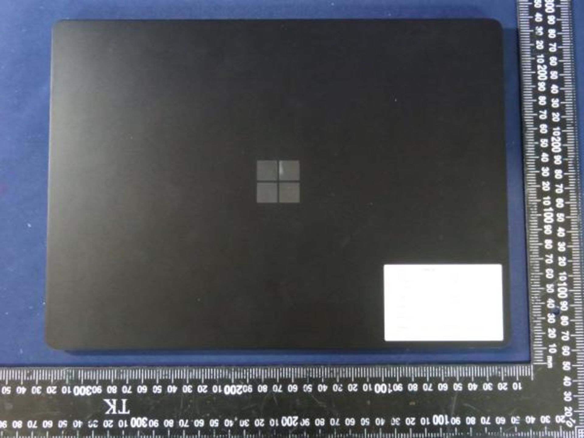 مرجع متخصصين ايران طراحي سرفيس لپ‌تاپ ۴ / Surface Laptop 4
