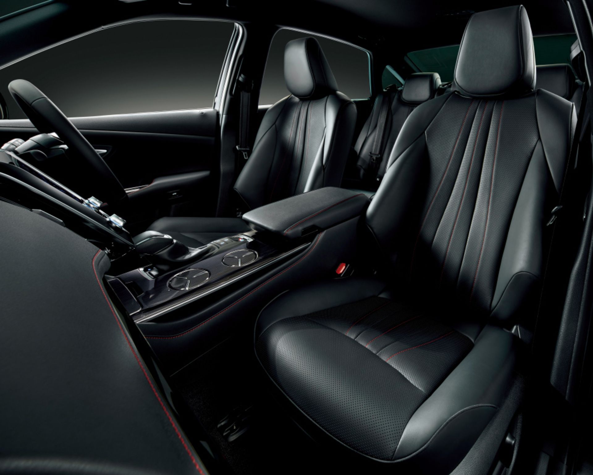 Toyota Crown  تویوتا کرون 2021