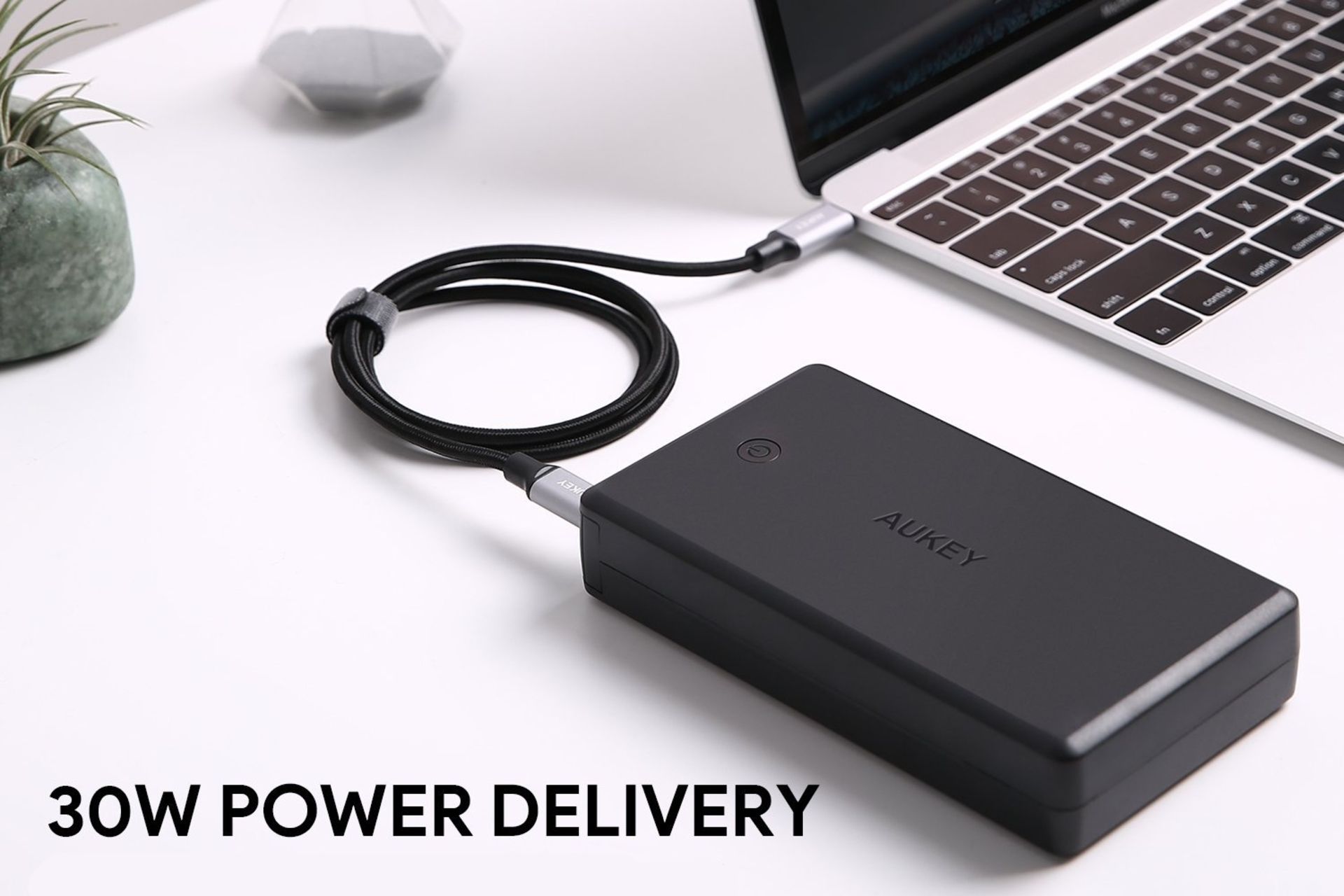 پاور دلیوری پاور بانک آکی PB-Y7 با ظرفیت 30000 میلی‌آمپر ساعت Aukey Sprint Ultra PB-Y7 30000mAh