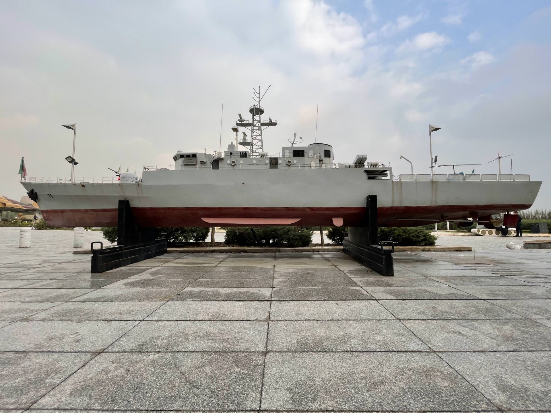 نمونه‌عکس دوربین اولتراواید آیفون ۱۲ پرو مکس - ماکت کشتی در موزه دفاع مقدس تهران