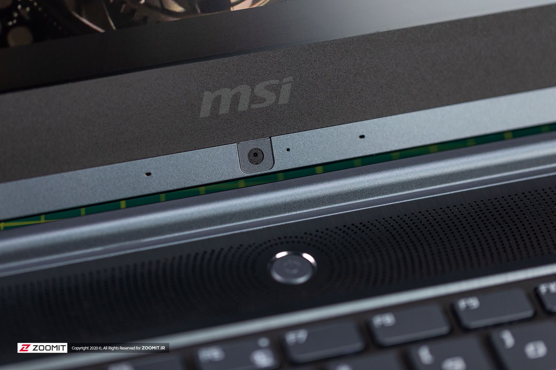 وب کم و لوگوی MSI لپ‌تاپ MSI Modern 14