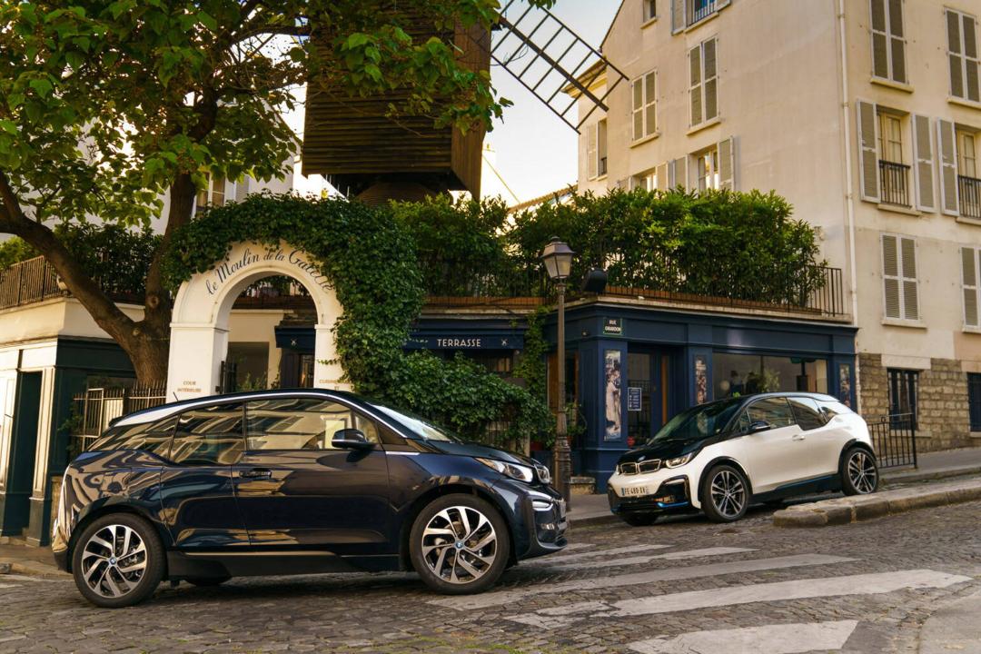 خودروی برقی بی ام و آی 3 / BMW i3 در خیابان