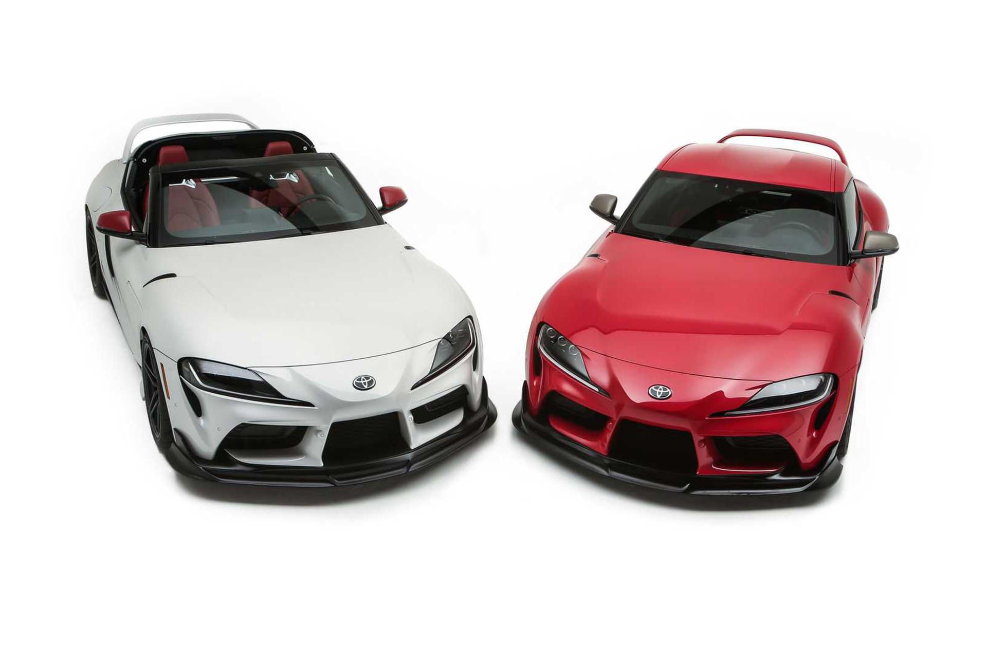 خودروی مفهومی تویوتا GR سوپرا اسپرت تاپ / Toyota GR Supra Sport Top سفید رنگ در کنار نسخه قرمز رنگ هریتیج