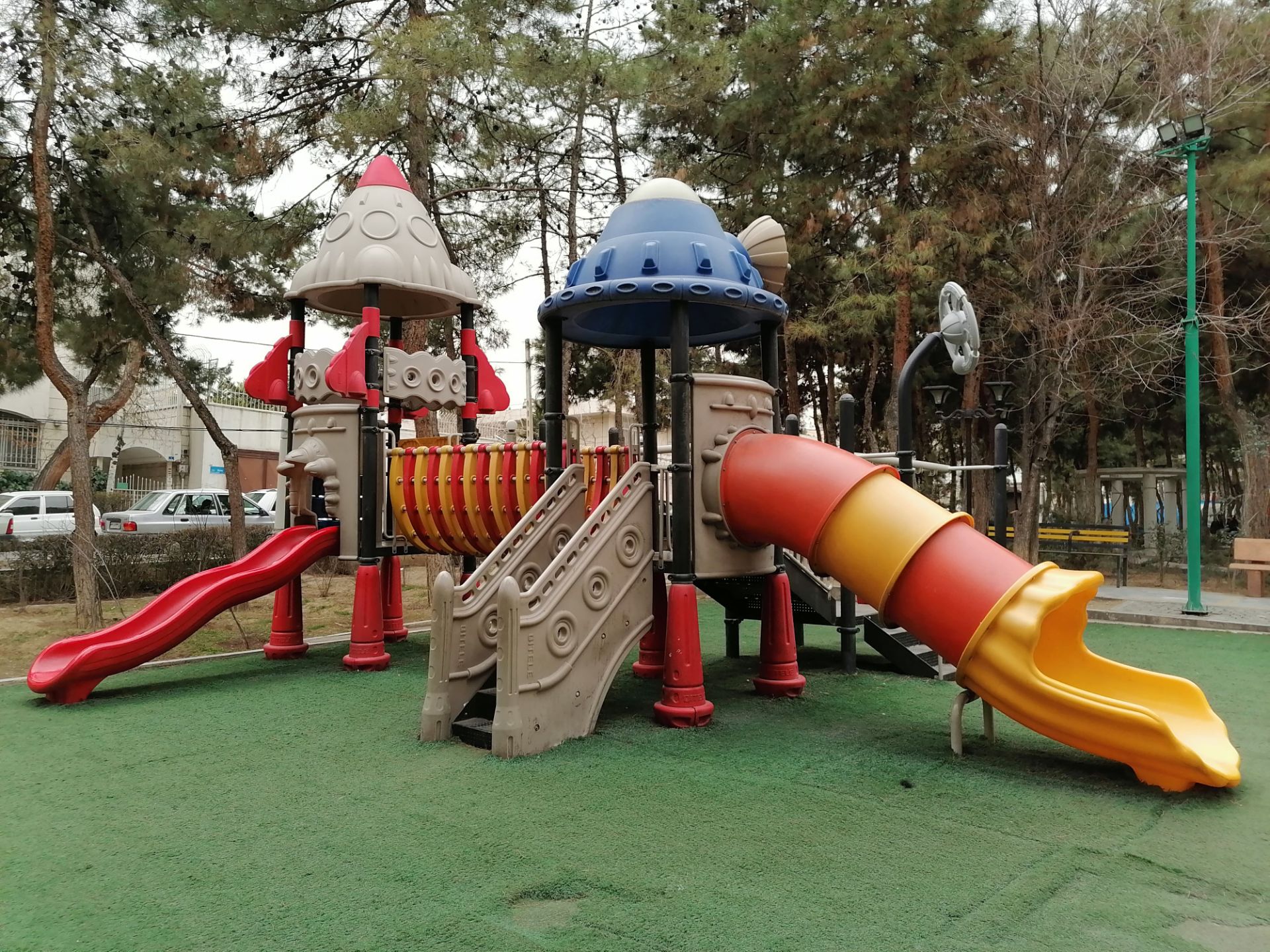 نمونه‌عکس Y9s در طول روز