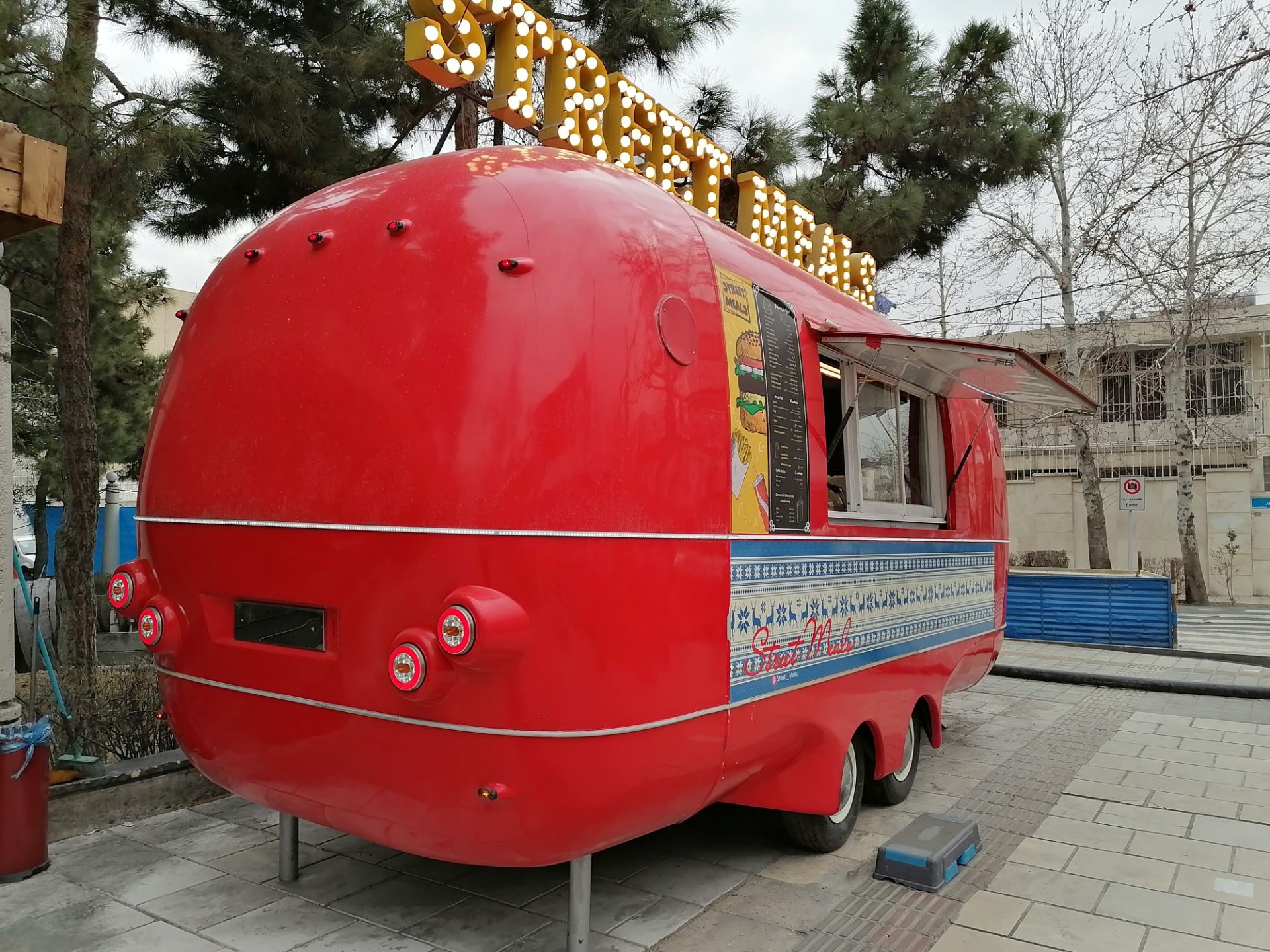 نمونه‌عکس Y9s در طول روز