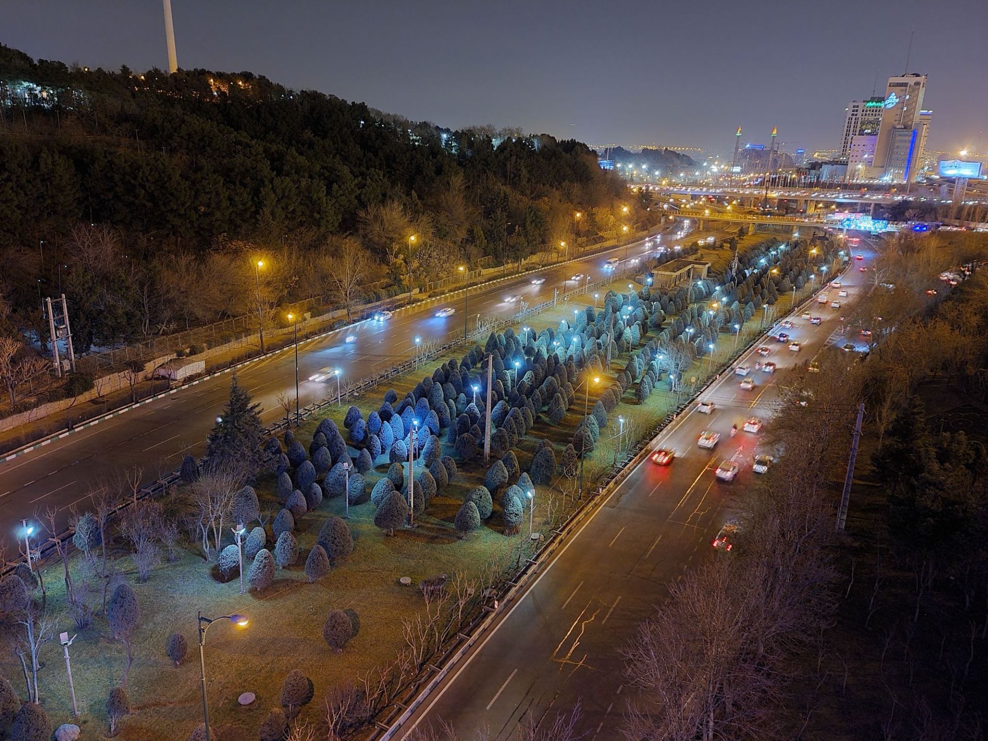 Galaxy S20 Ultra Sample Low Light