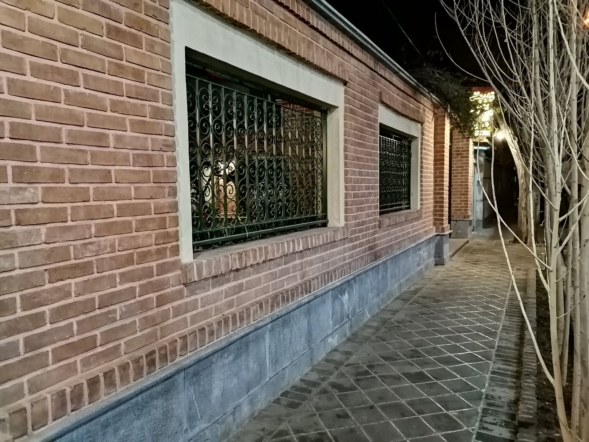 نمونه‌عکس‌ Y9s در طول شب