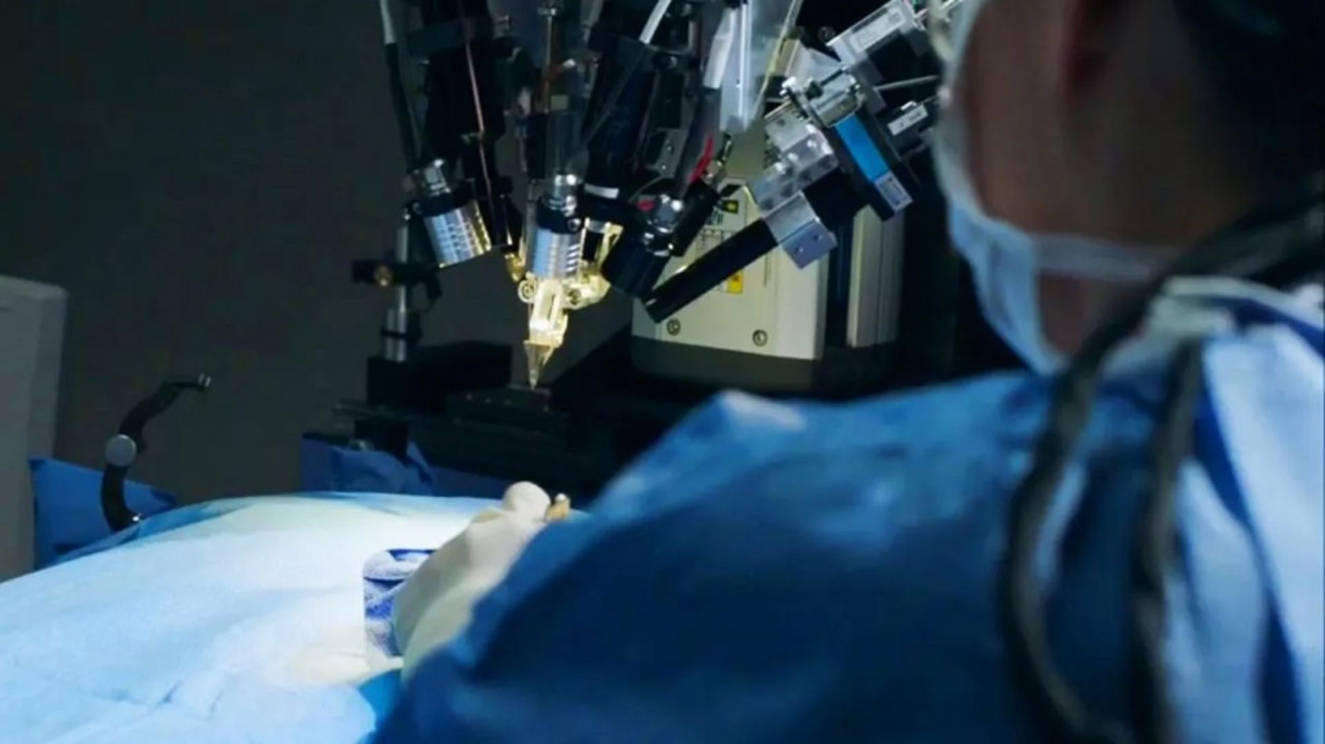 مرجع متخصصين ايران Neuralink's robotic surgeon / ربات جراح نورالينك
