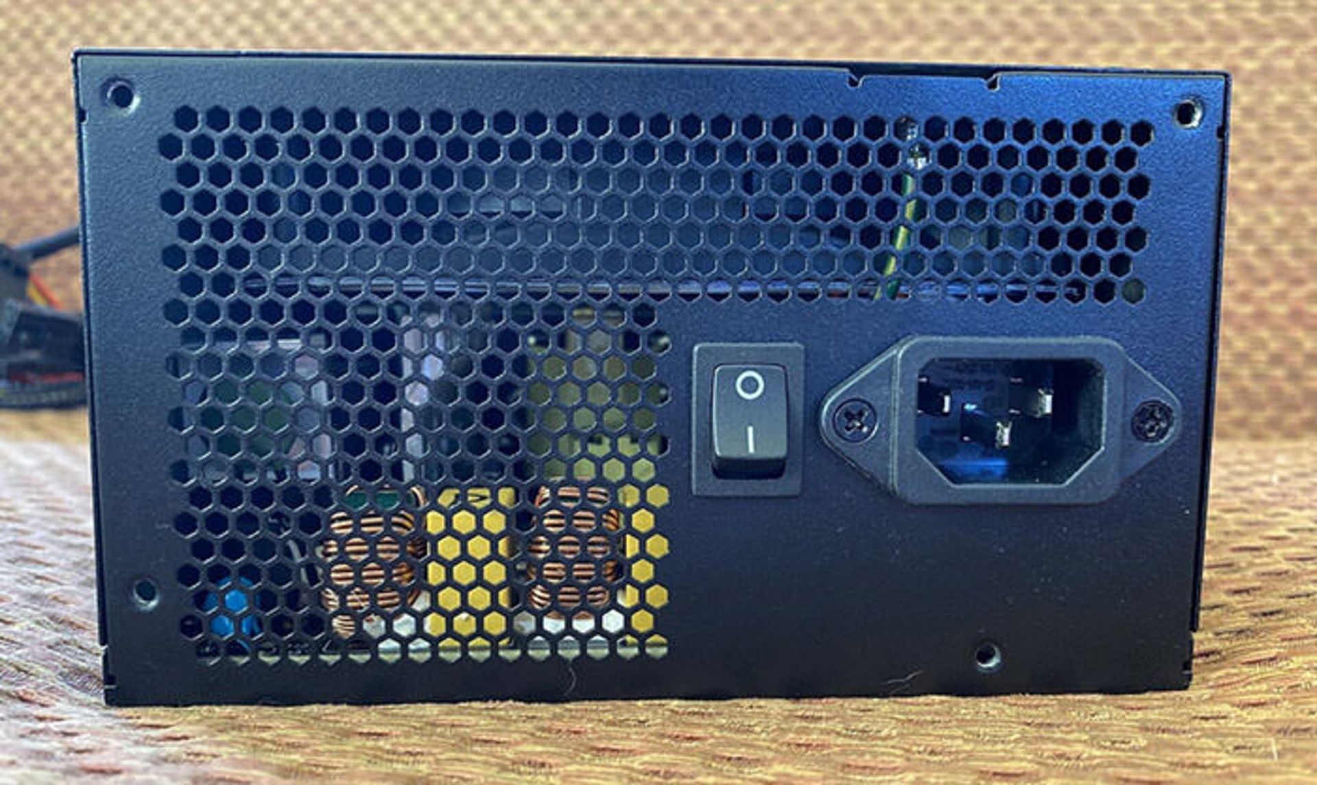 آناتومی منبع تغذیه PSU