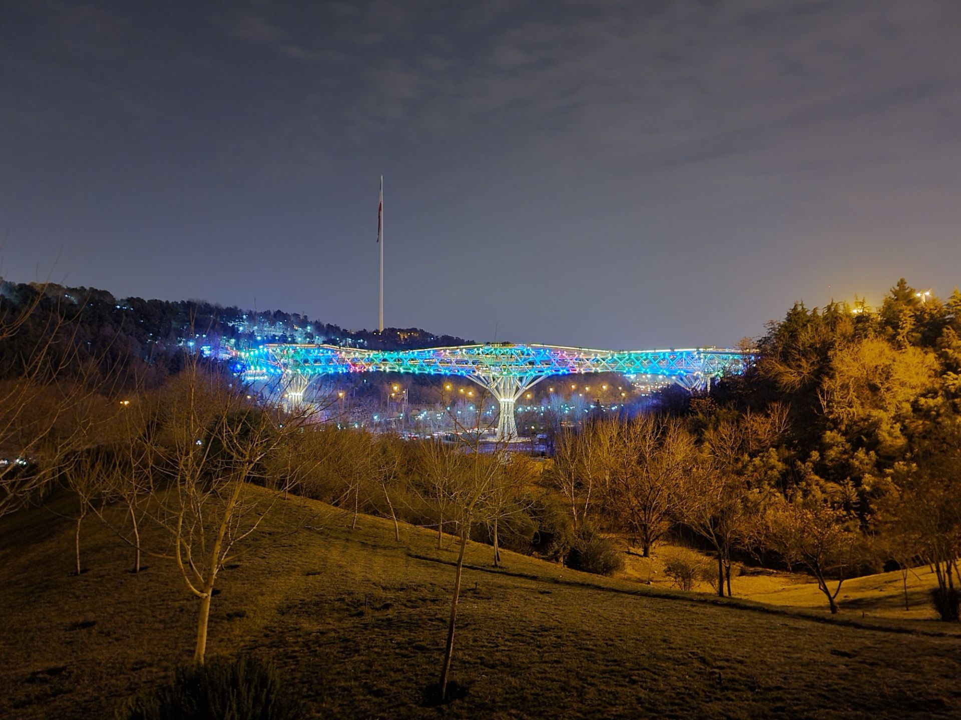 Galaxy S20 Ultra Sample Low Light