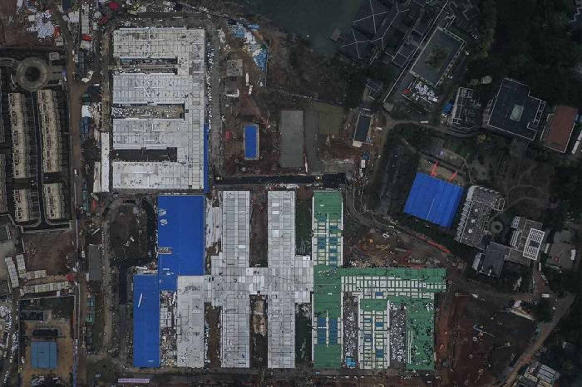 ساخت بیمارستان