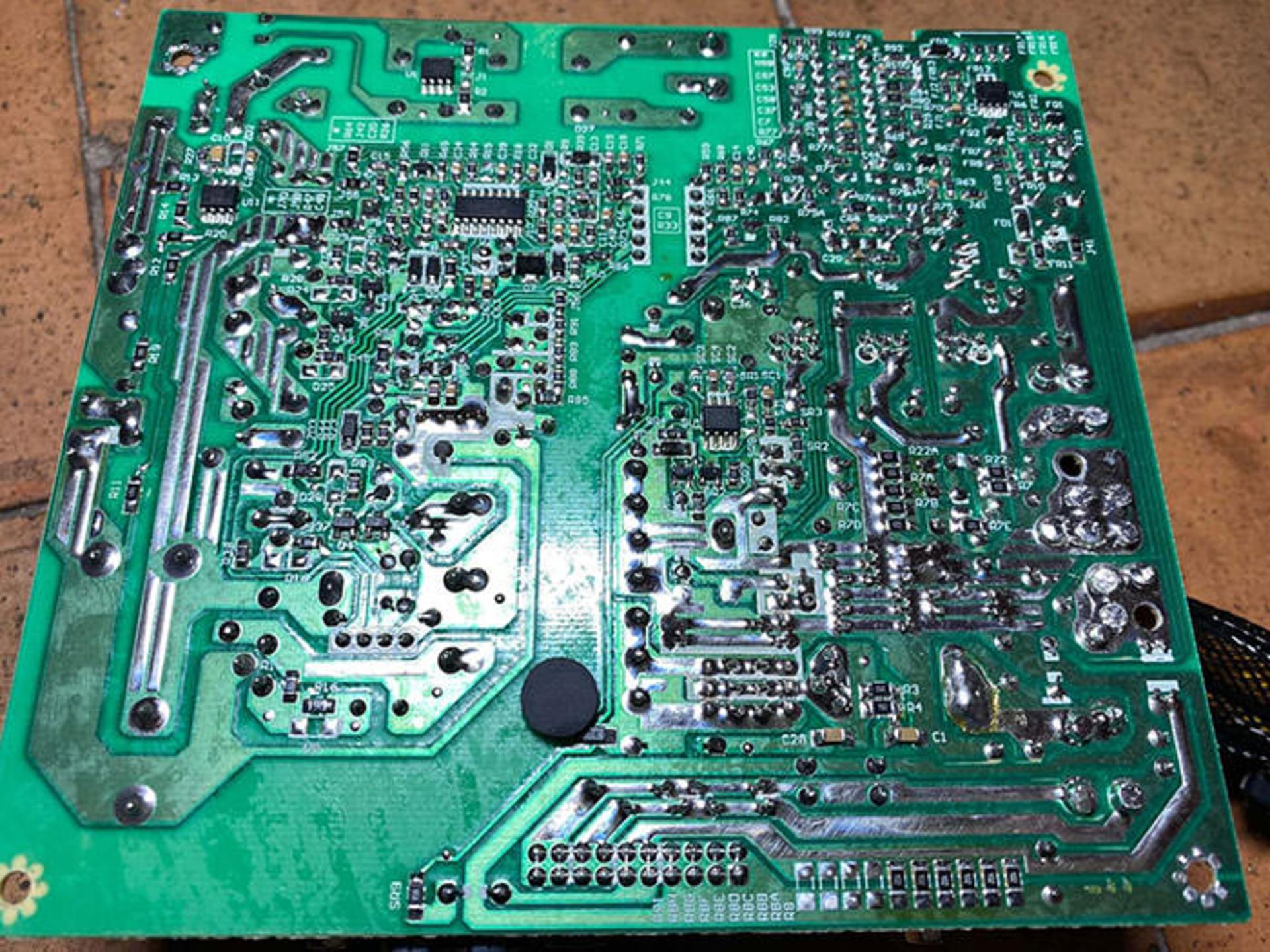 آناتومی منبع تغذیه PSU