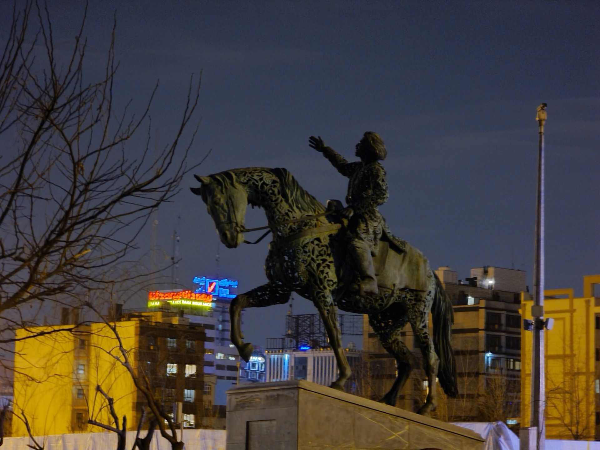 Galaxy S20 Ultra - Low Light - 4x