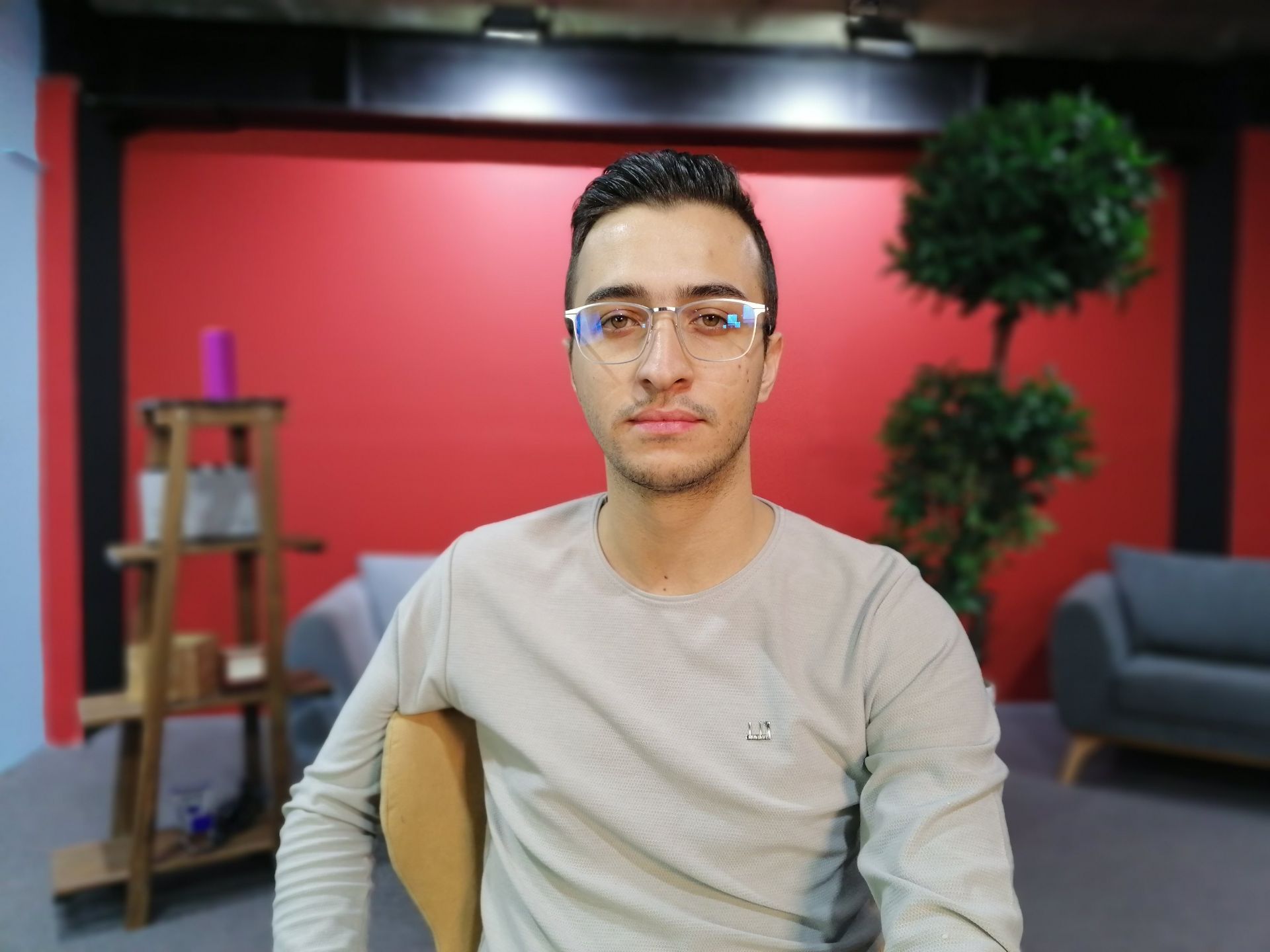 نمونه‌عکس‌ Y9s در طول شب