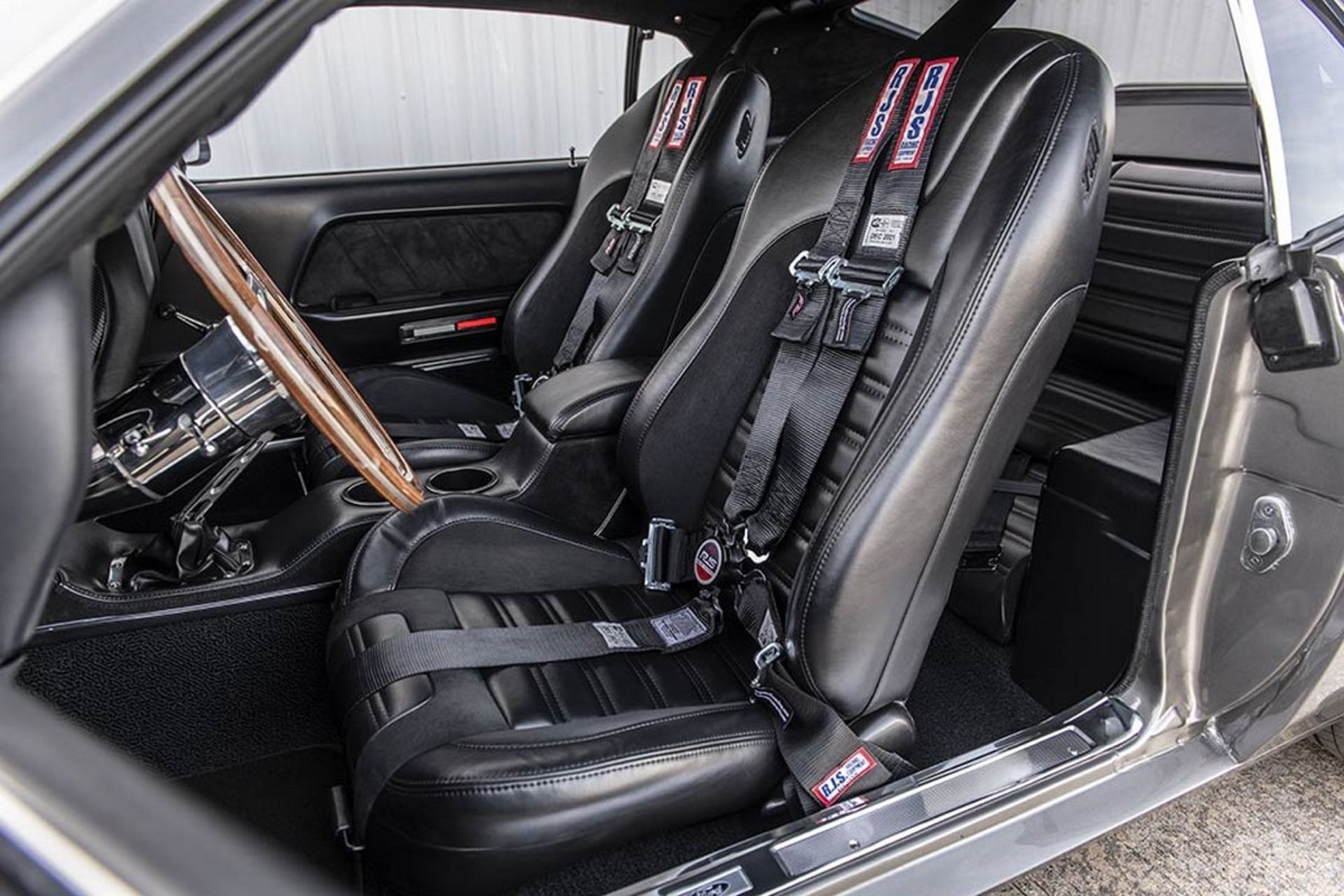 Ford mustang mach 1 hitman