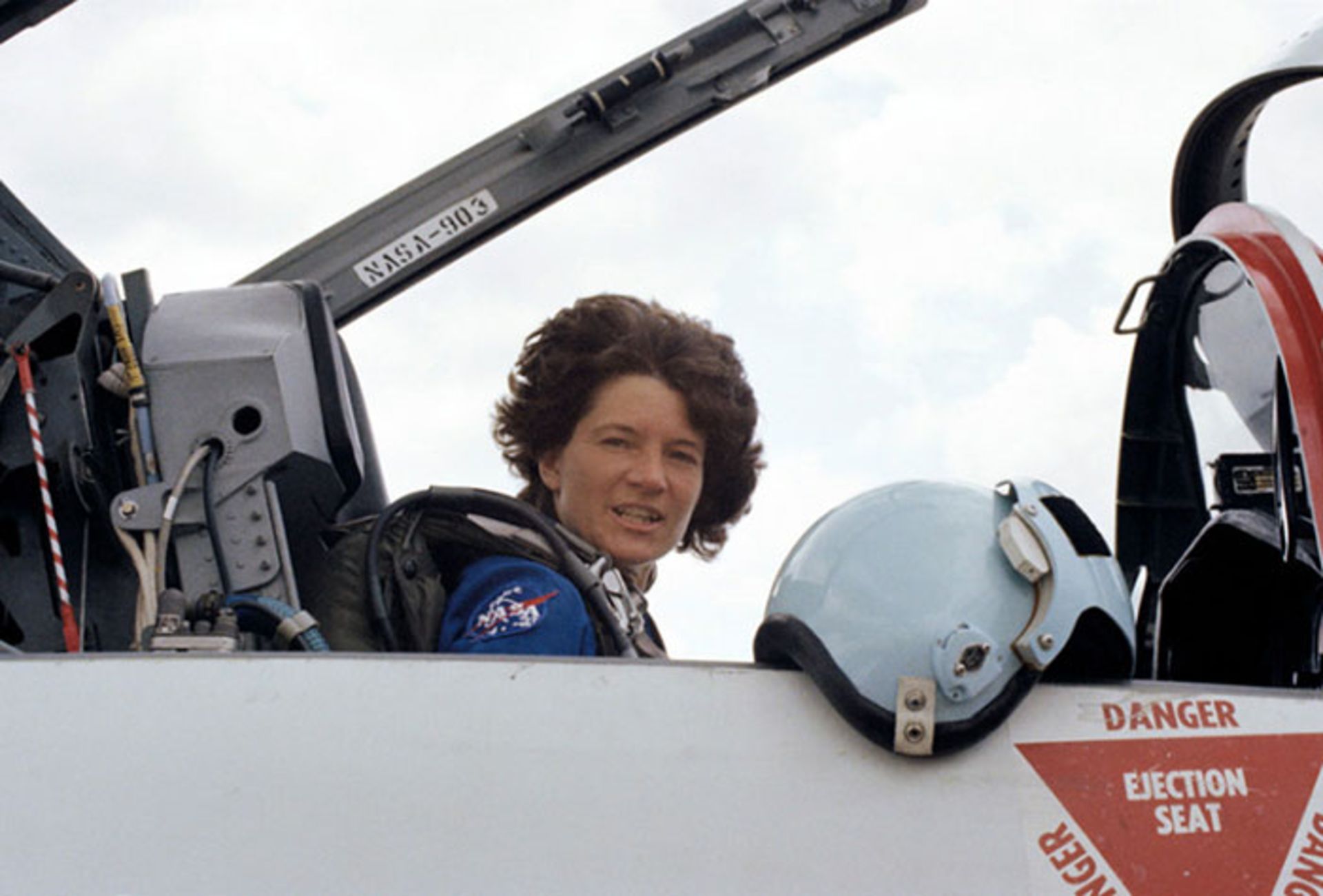 مرجع متخصصين ايران سالي رايد / Sally Ride