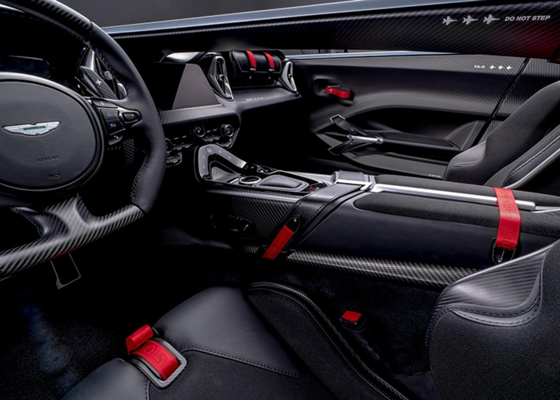 Aston Martin V12 Speedster 
