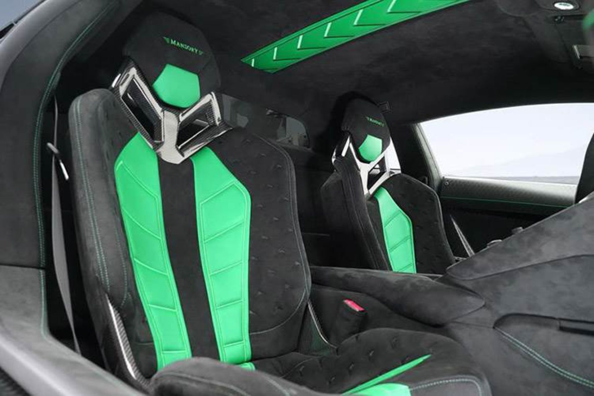 Lamborghini Aventador SVJ / لامبورگینی اونتادور