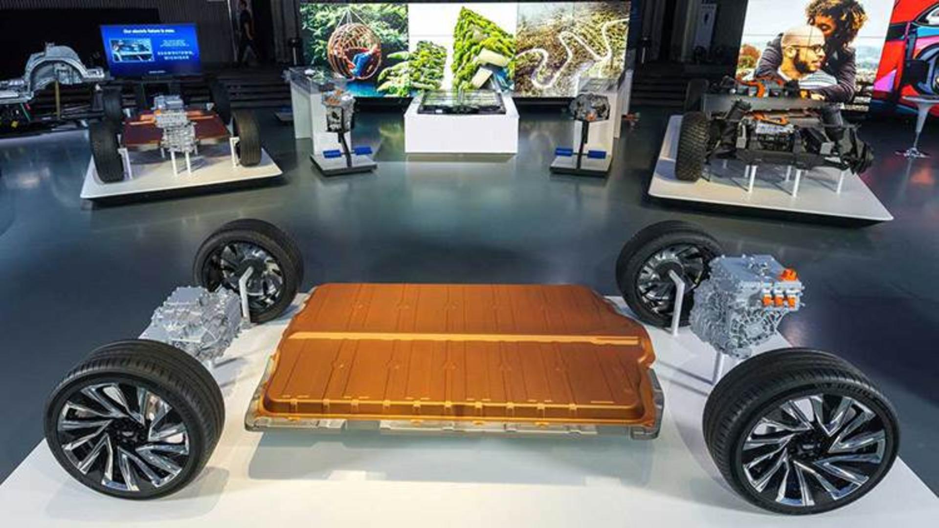electric car battery / باتری خودروی الکتریکی
