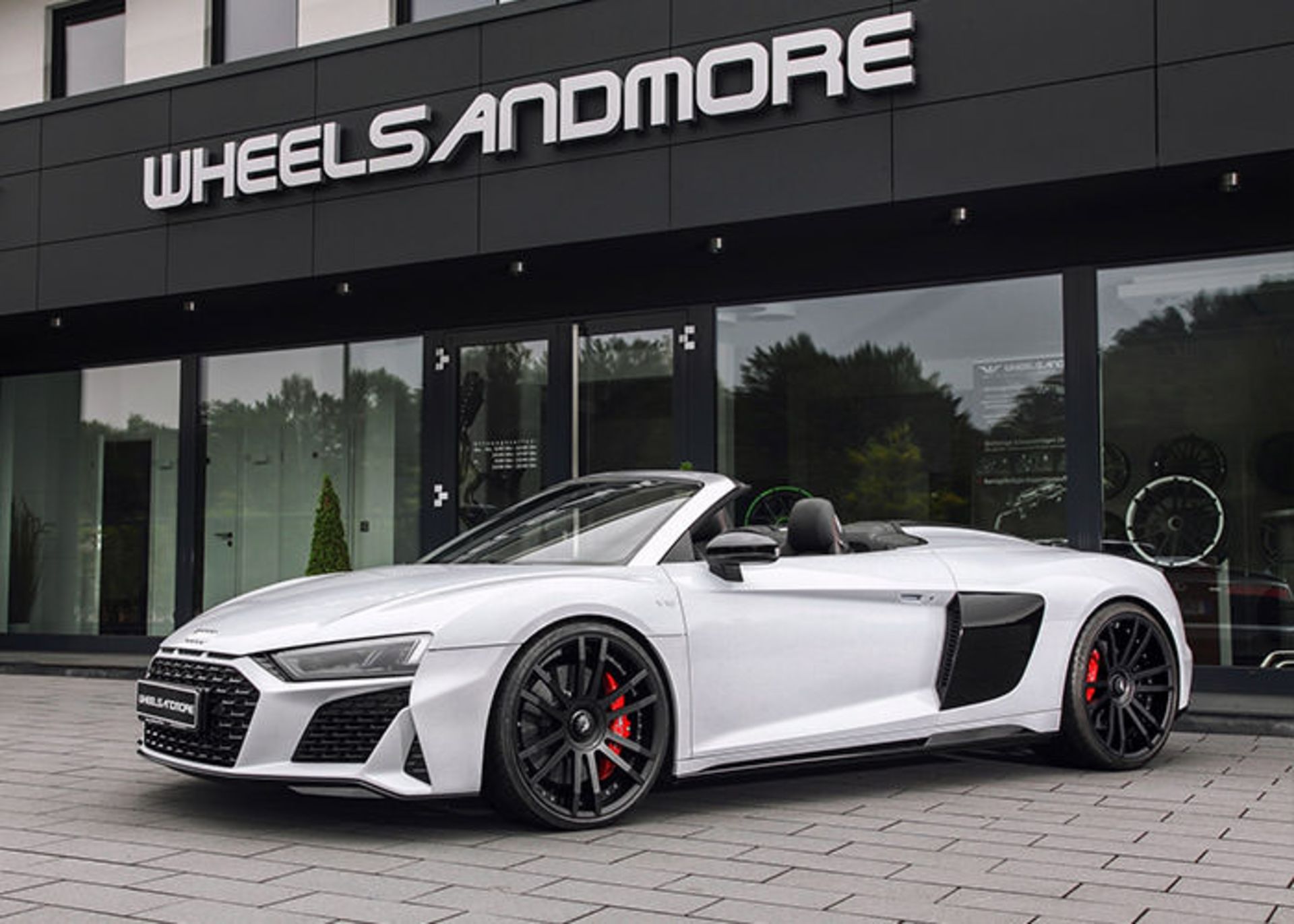 آئودی R8 V10 اسپایدر