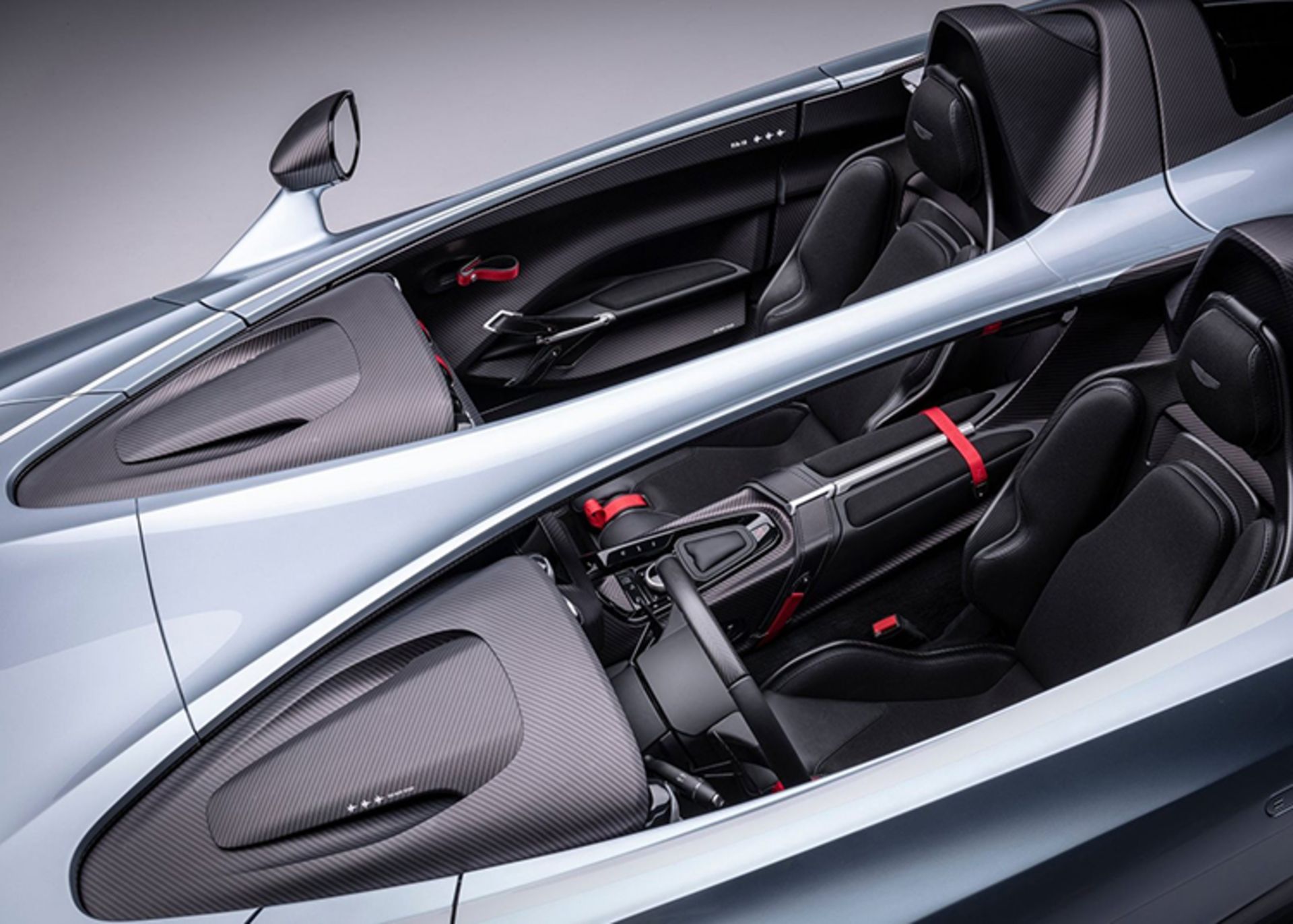 Aston Martin V12 Speedster 