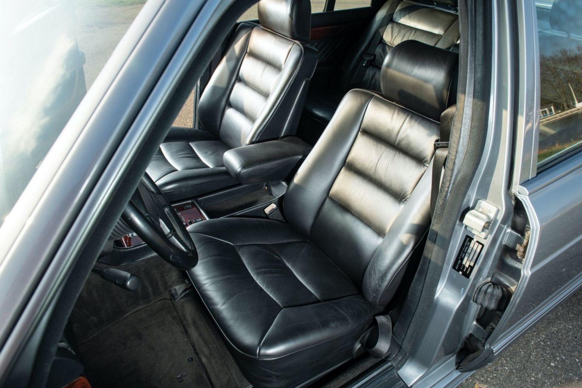 1989 Mercedes-Benz 560 SEL 6.0