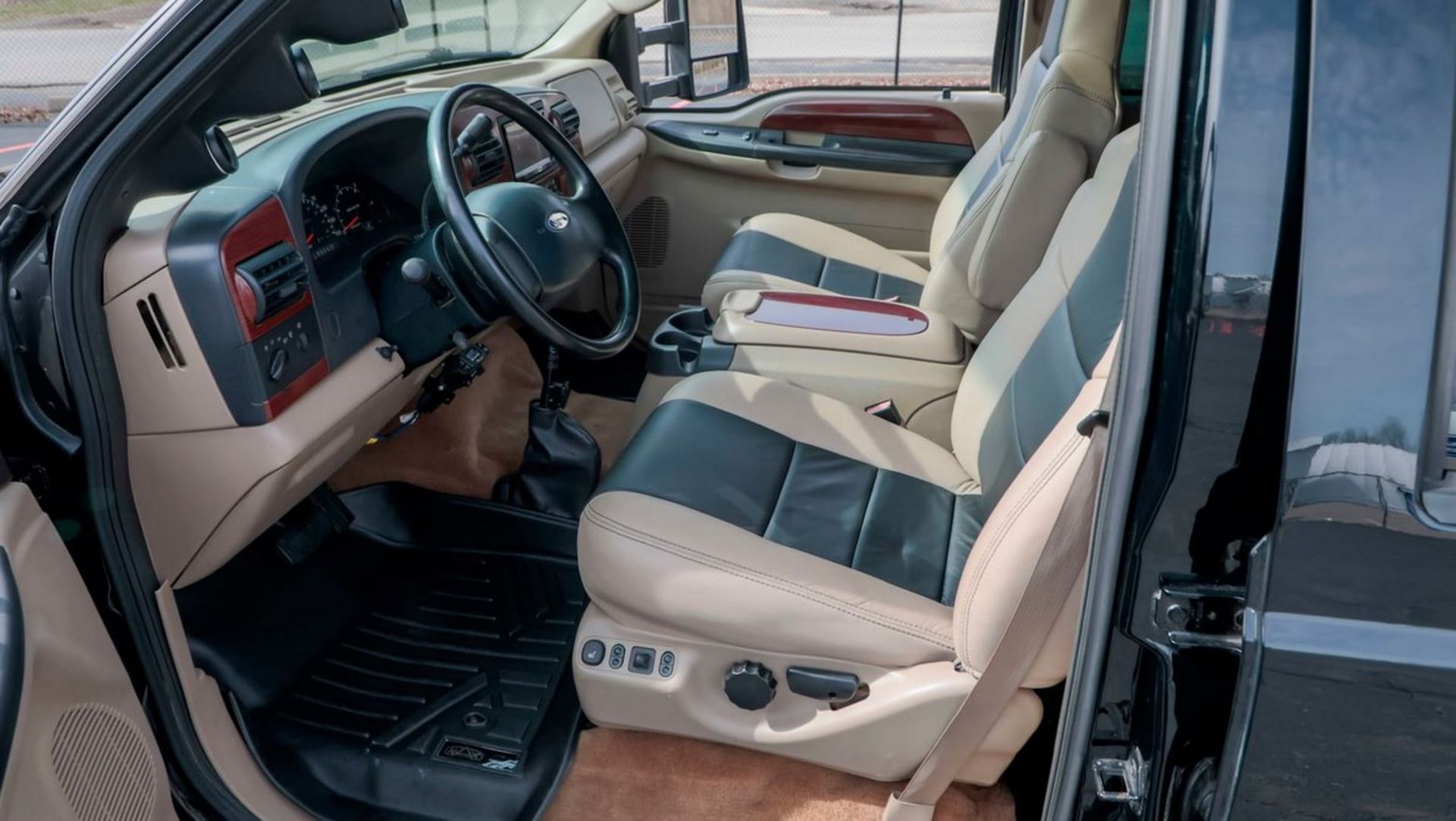 2005 Six Door FORD F650