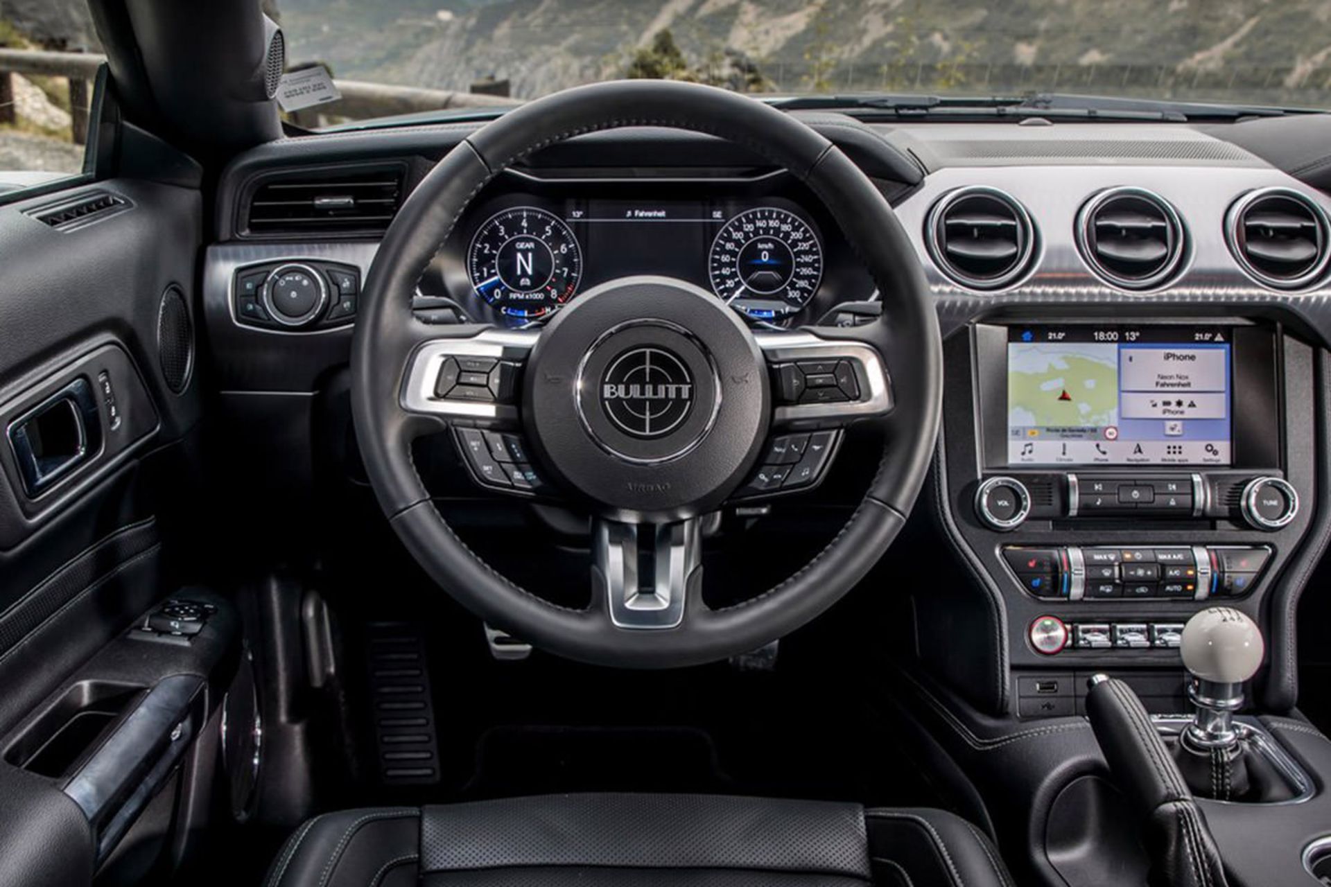 داخل فورد موستانگ