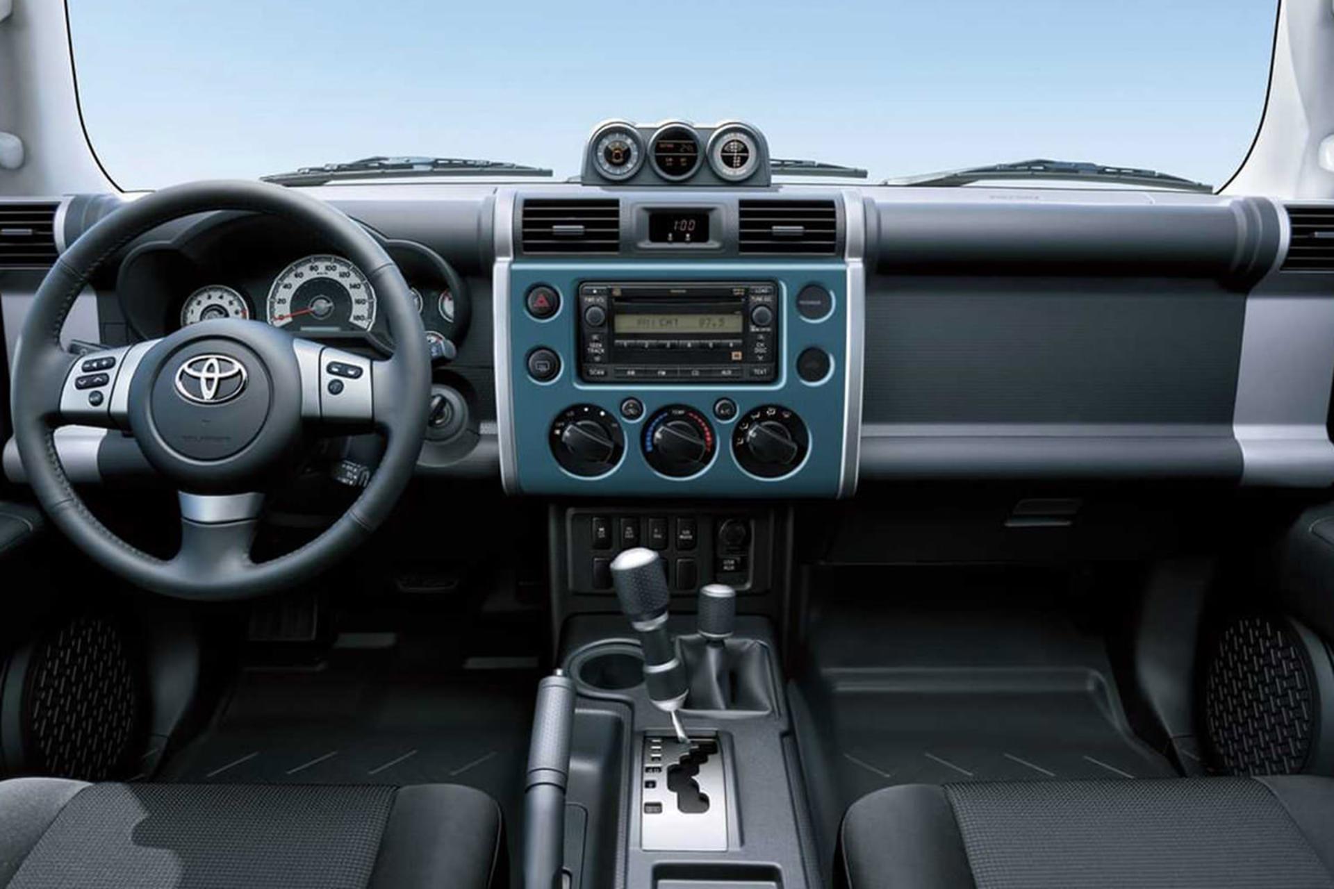 تویوتا FJ Cruiser